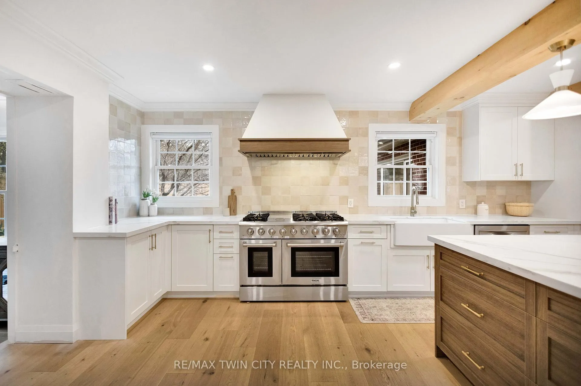 Photo 12 of 17 Braemar Place, Hamilton, Mohawk — HOMEH