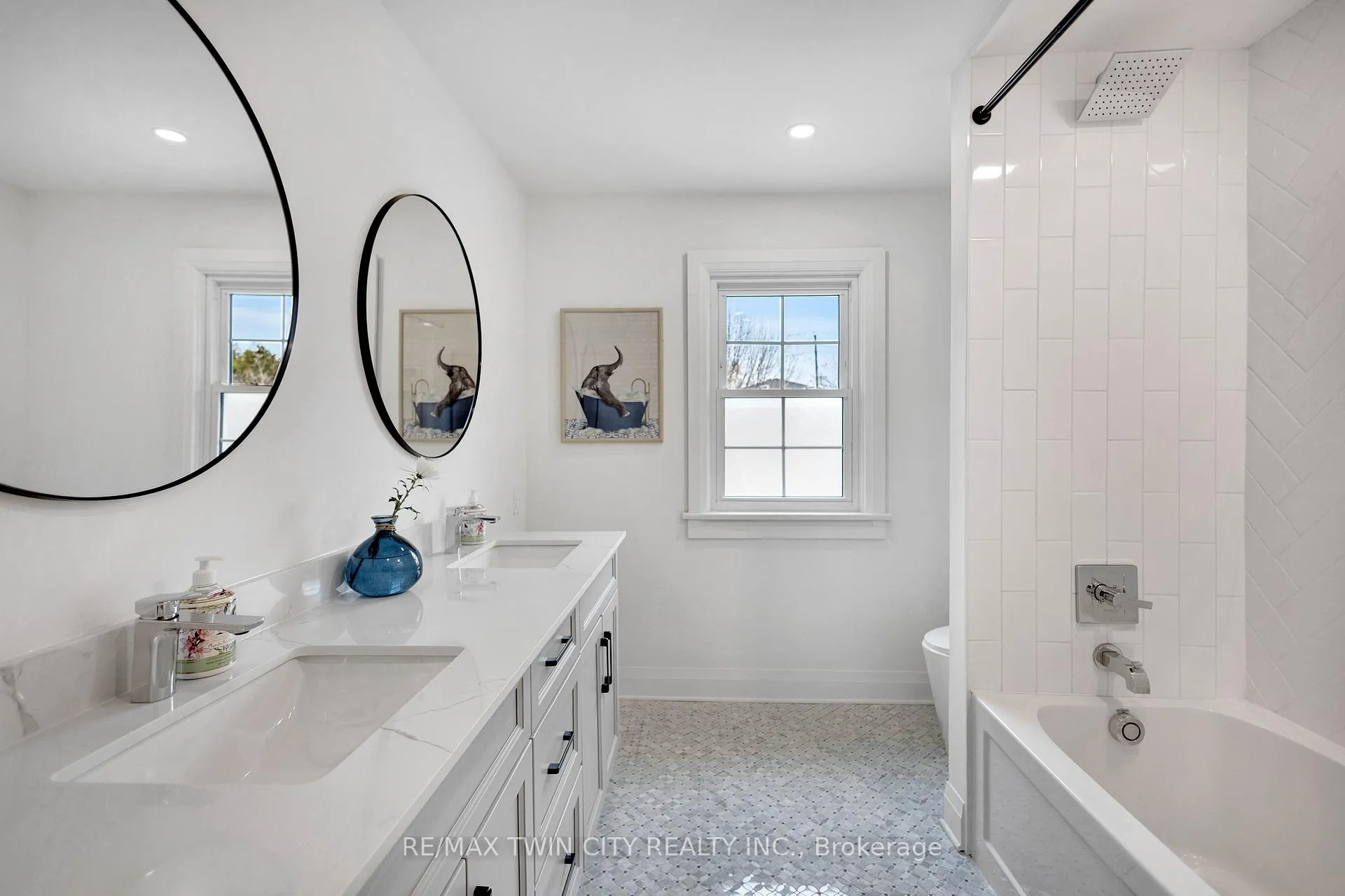 Photo 30 of 17 Braemar Place, Hamilton, Mohawk — HOMEH