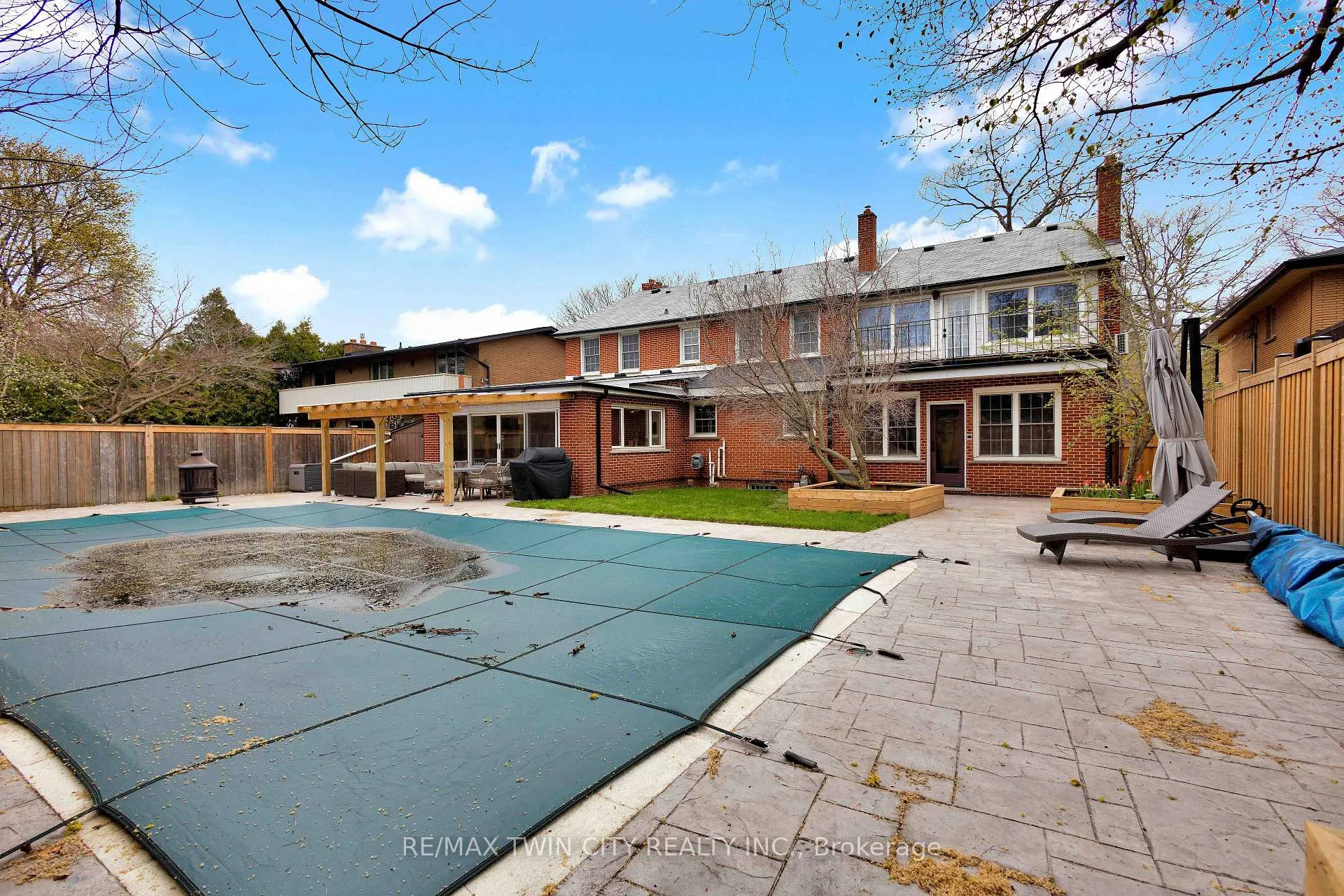 Photo 40 of 17 Braemar Place, Hamilton, Mohawk — HOMEH