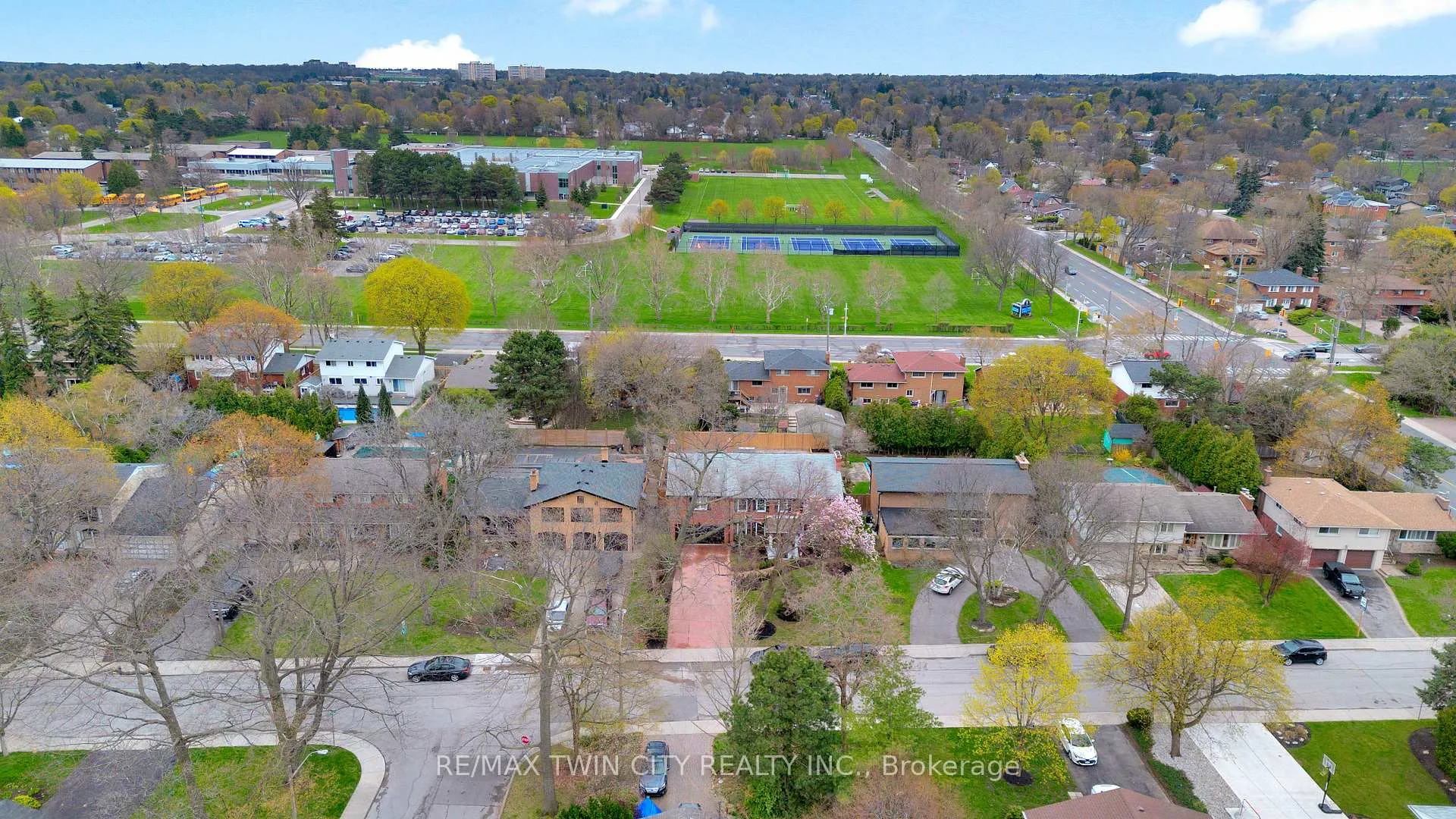 Photo 46 of 17 Braemar Place, Hamilton, Mohawk — HOMEH