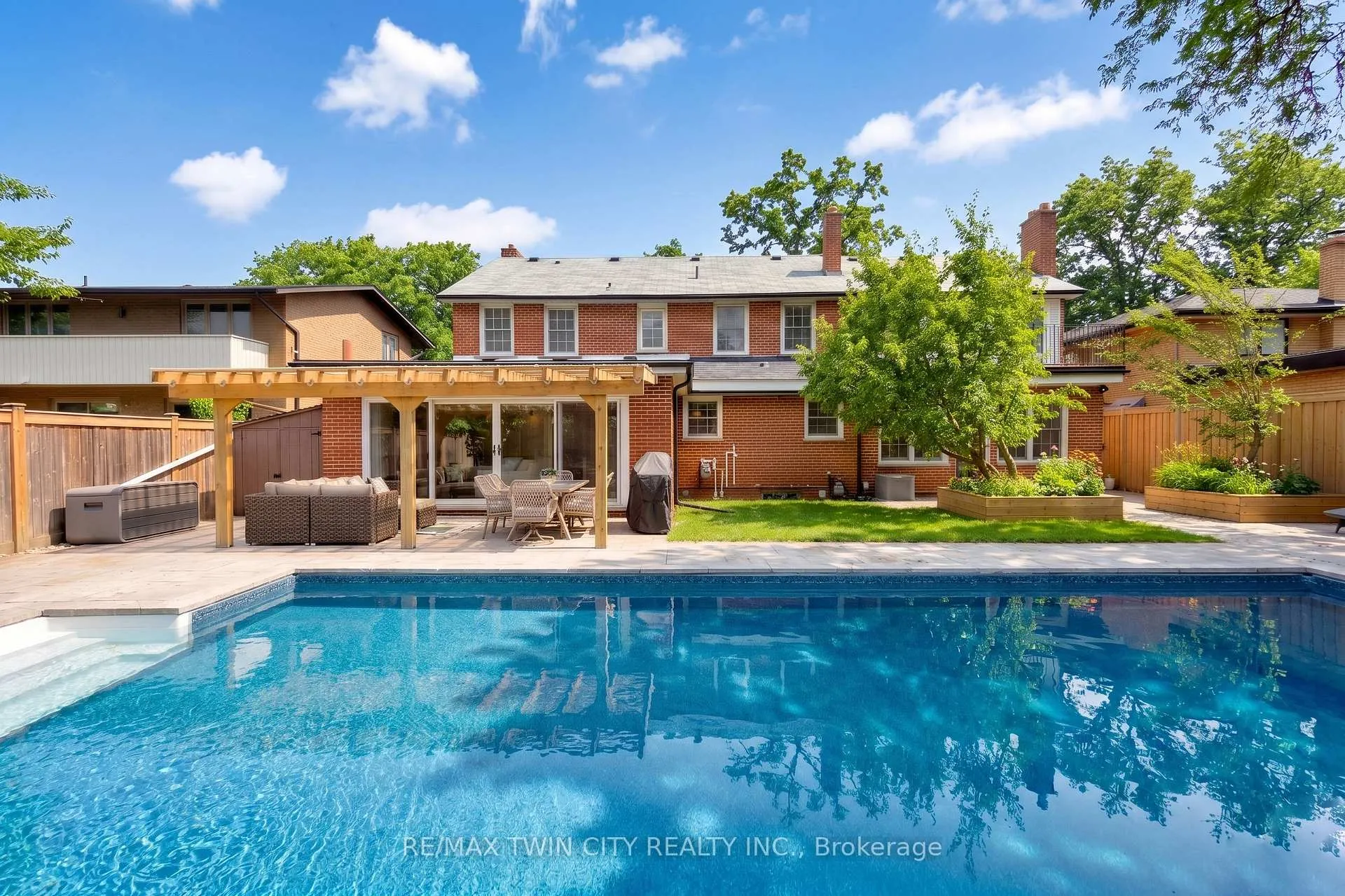 Photo 50 of 17 Braemar Place, Hamilton, Mohawk — HOMEH