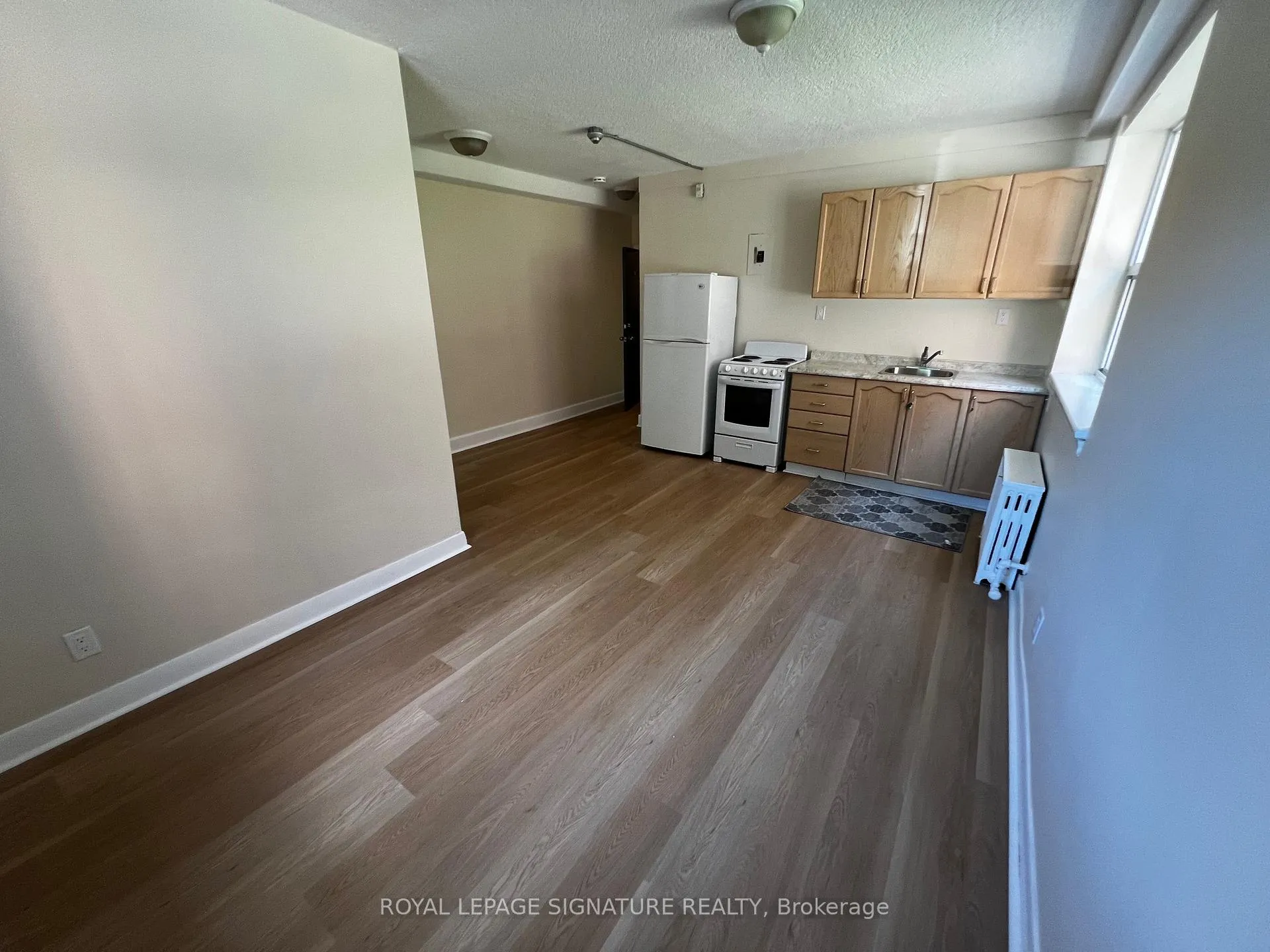 Photo 4 of Unit 102, 1000 O'Connor Drive, Toronto, O'Connor-Parkview — HOMEH
