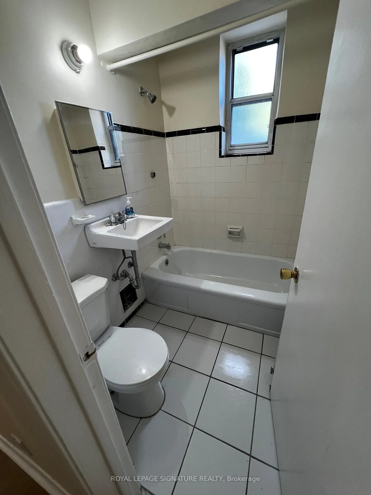 Photo 8 of Unit 102, 1000 O'Connor Drive, Toronto, O'Connor-Parkview — HOMEH