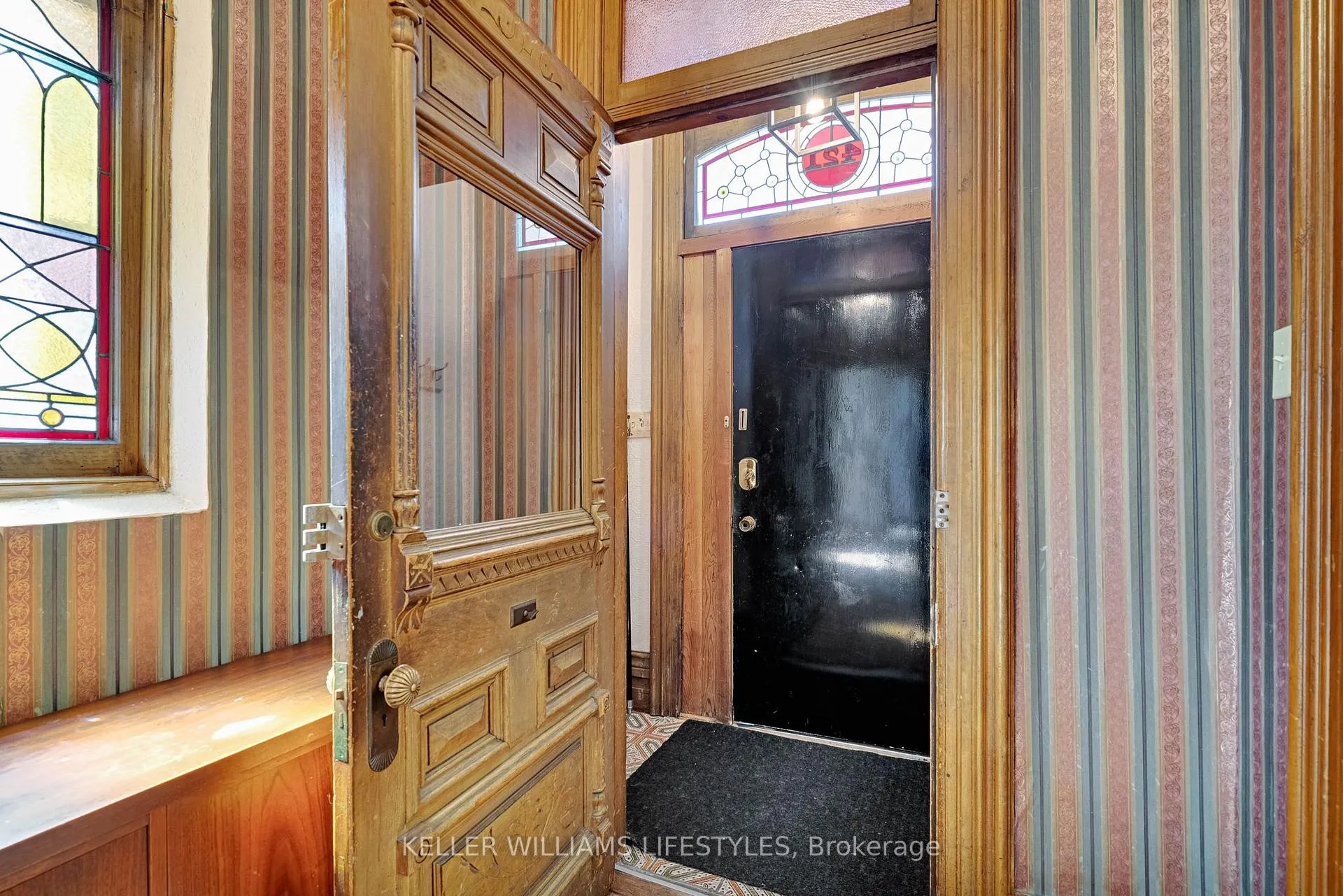 Photo 6 of 421 Central Avenue, London, East F — HOMEH