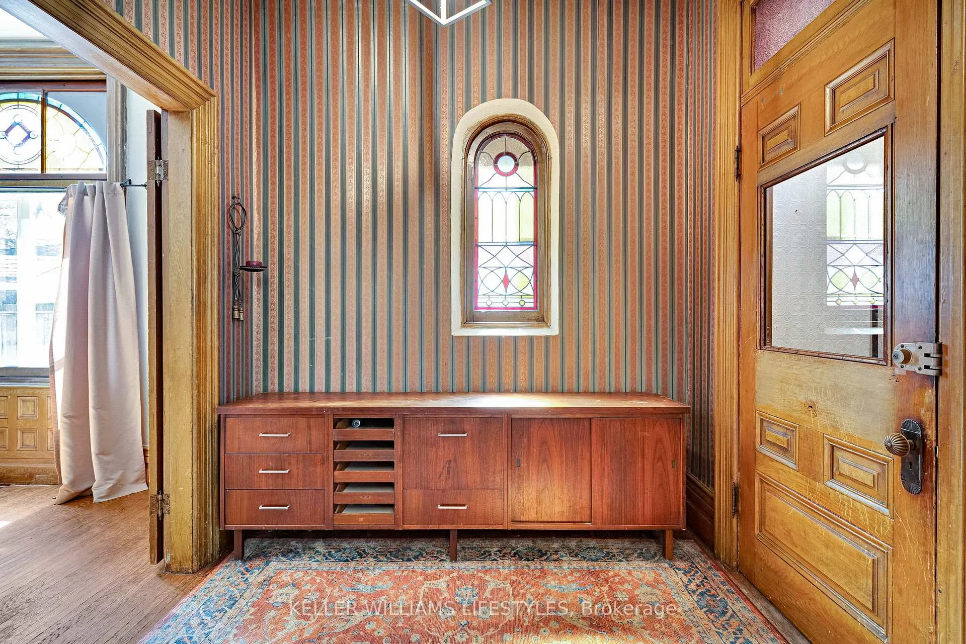 Photo 7 of 421 Central Avenue, London, East F — HOMEH