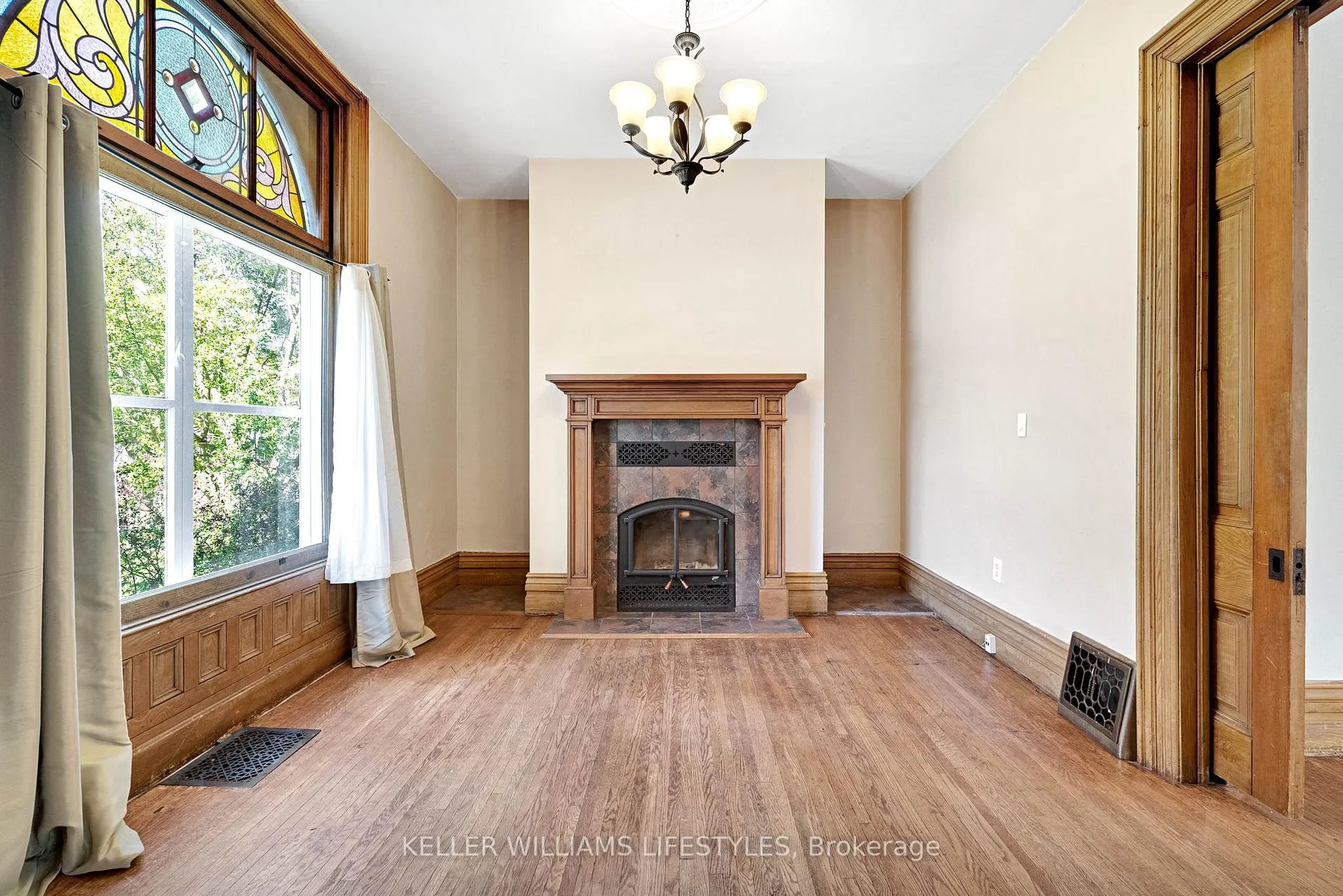 Photo 9 of 421 Central Avenue, London, East F — HOMEH