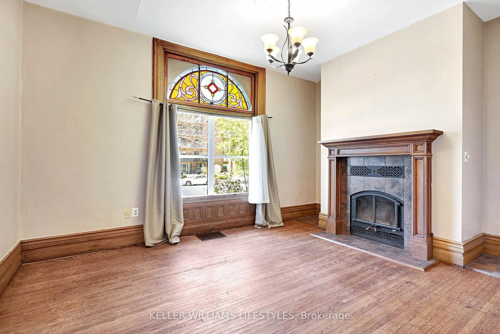 Photo 12 of 421 Central Avenue, London, East F — HOMEH