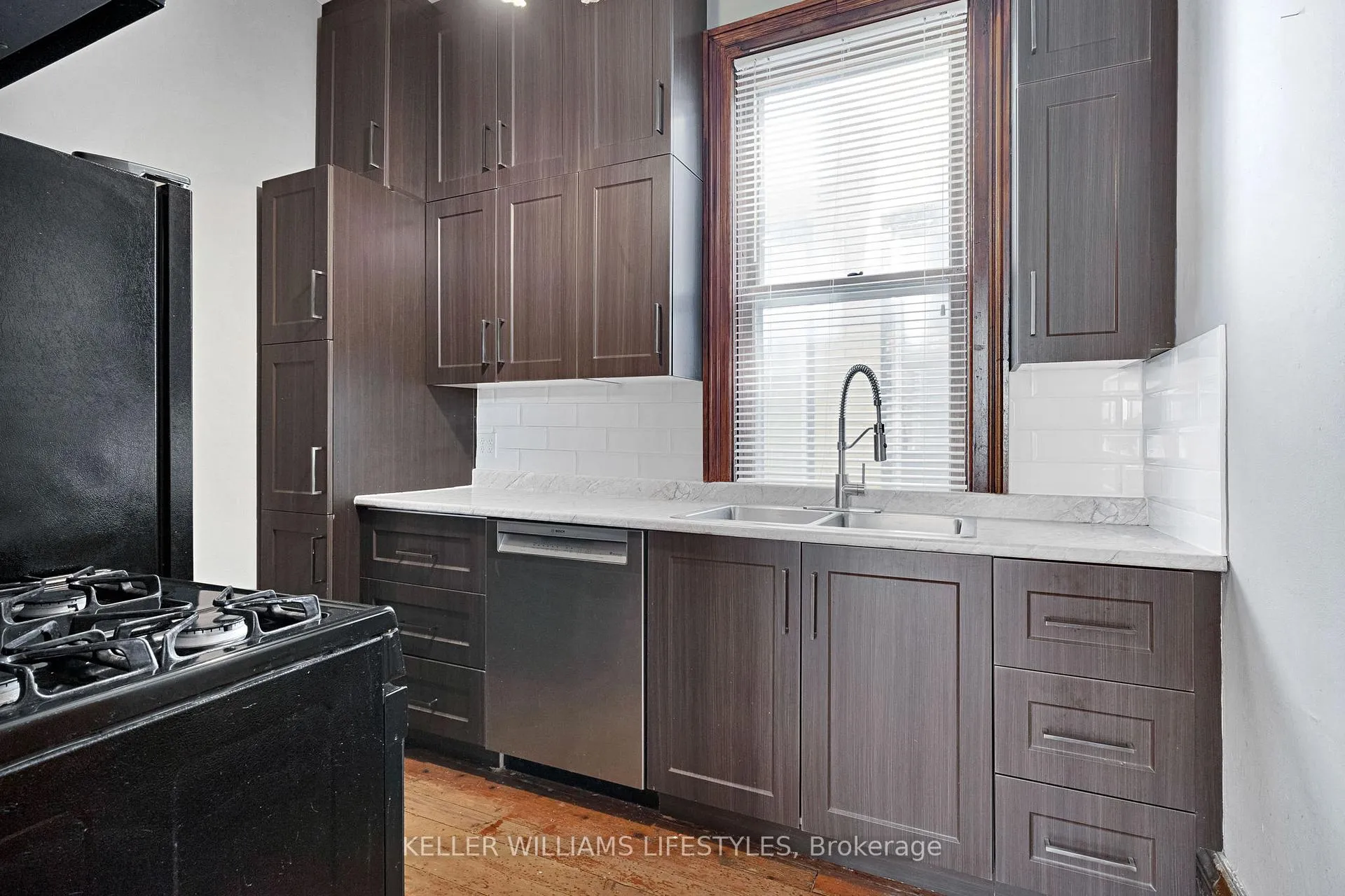 Photo 18 of 421 Central Avenue, London, East F — HOMEH