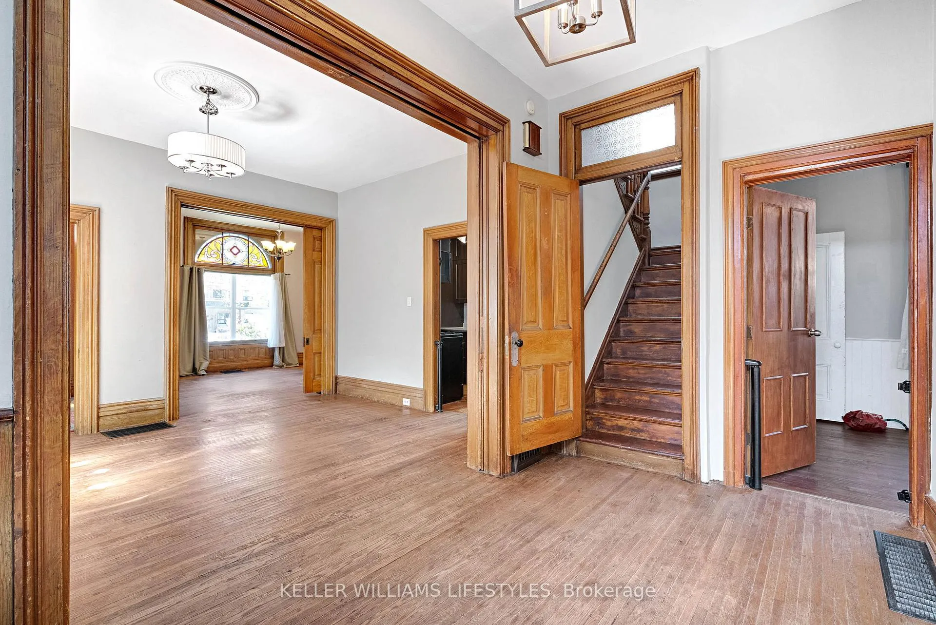 Photo 23 of 421 Central Avenue, London, East F — HOMEH