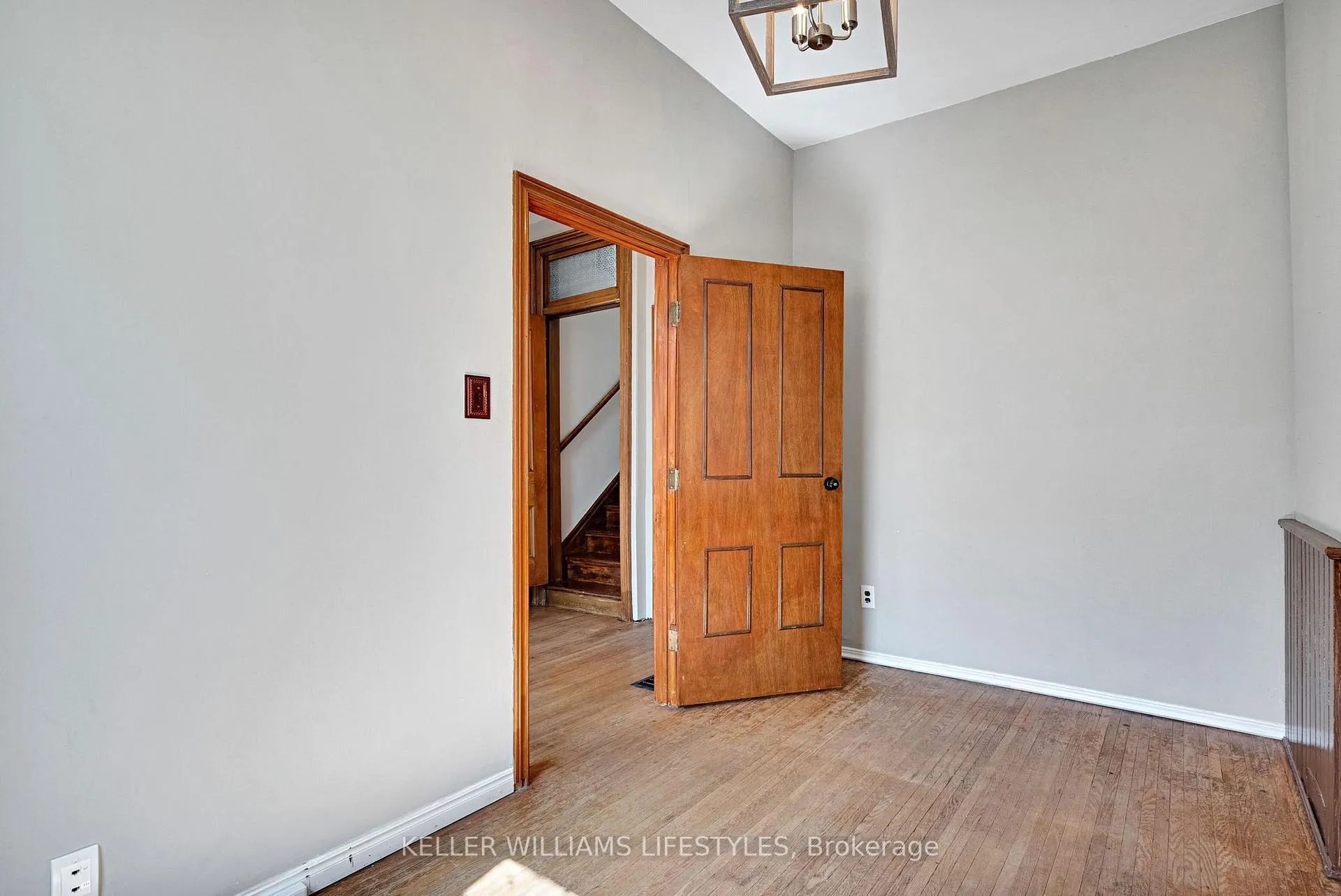 Photo 25 of 421 Central Avenue, London, East F — HOMEH