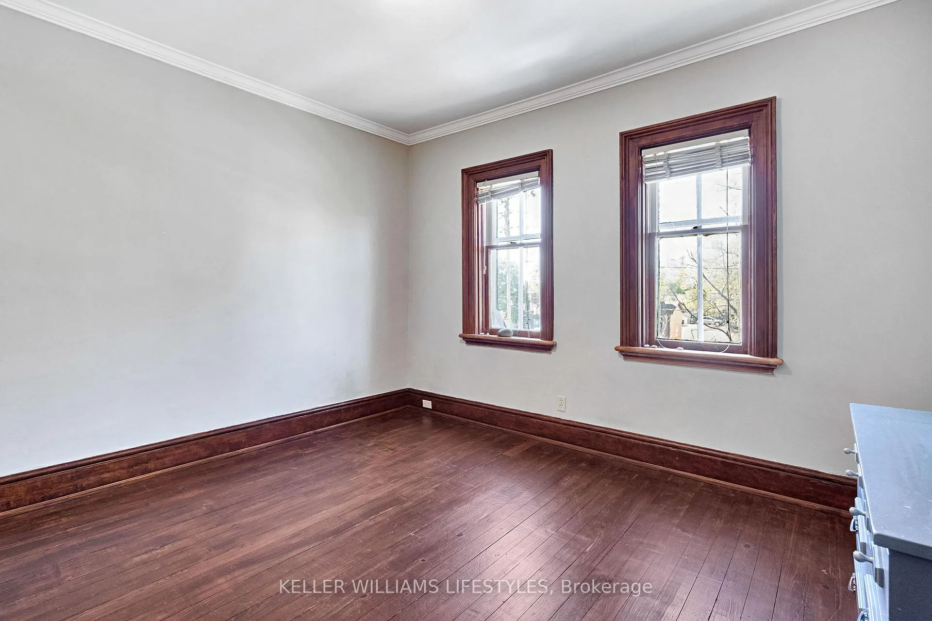 Photo 29 of 421 Central Avenue, London, East F — HOMEH