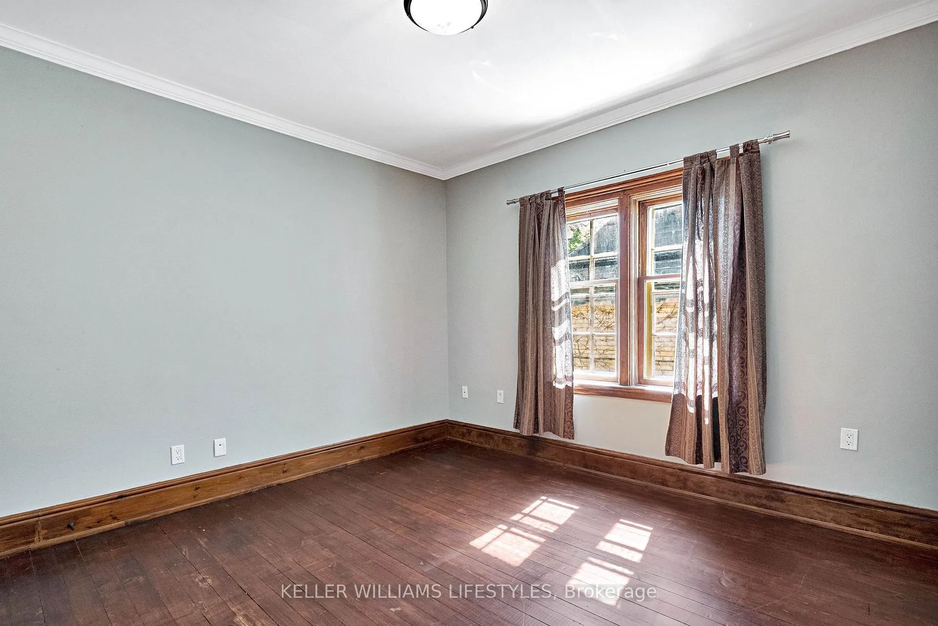 Photo 33 of 421 Central Avenue, London, East F — HOMEH
