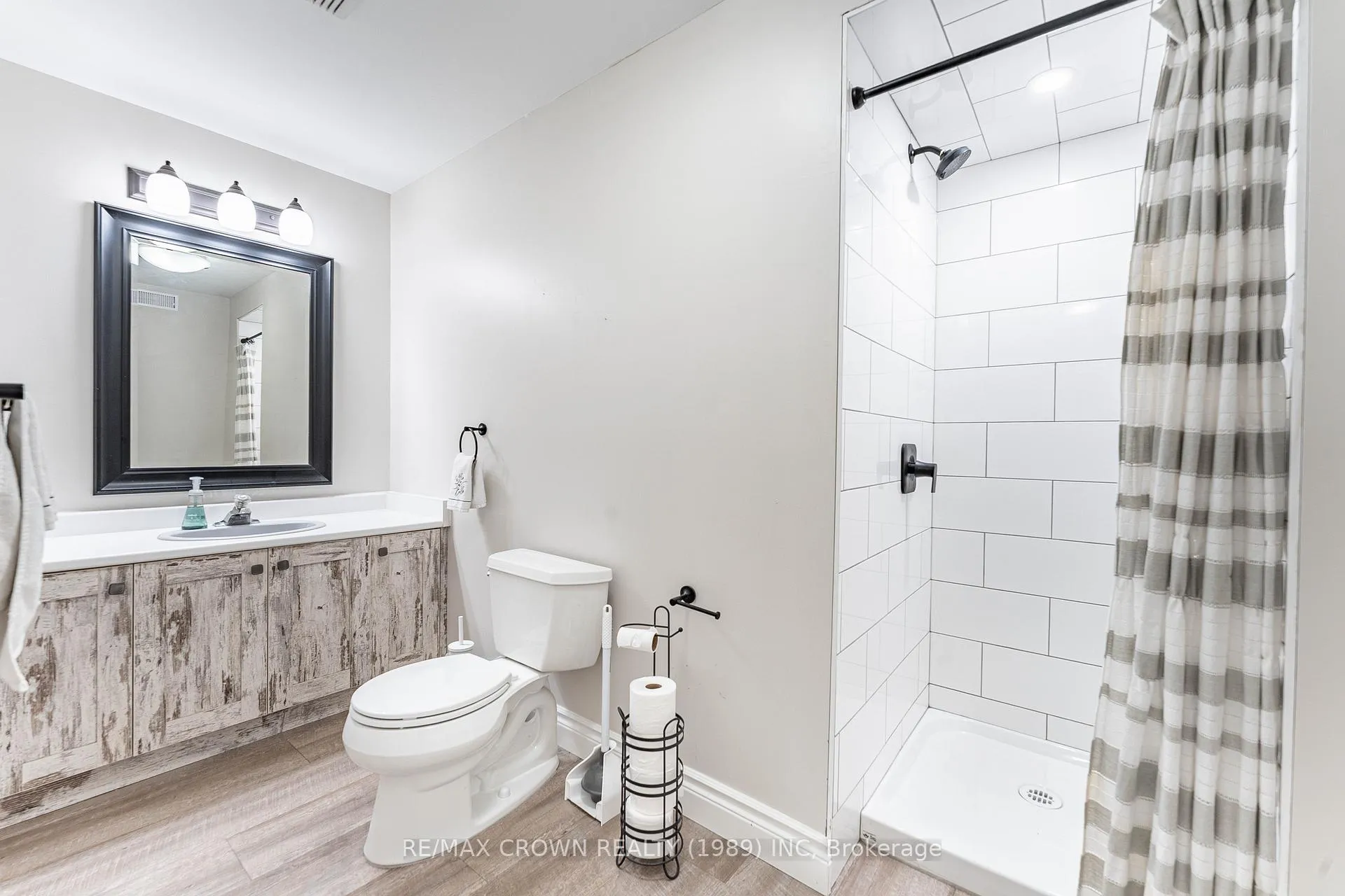 Photo 33 of 617 Tackaberry Drive, North Bay, West End — HOMEH