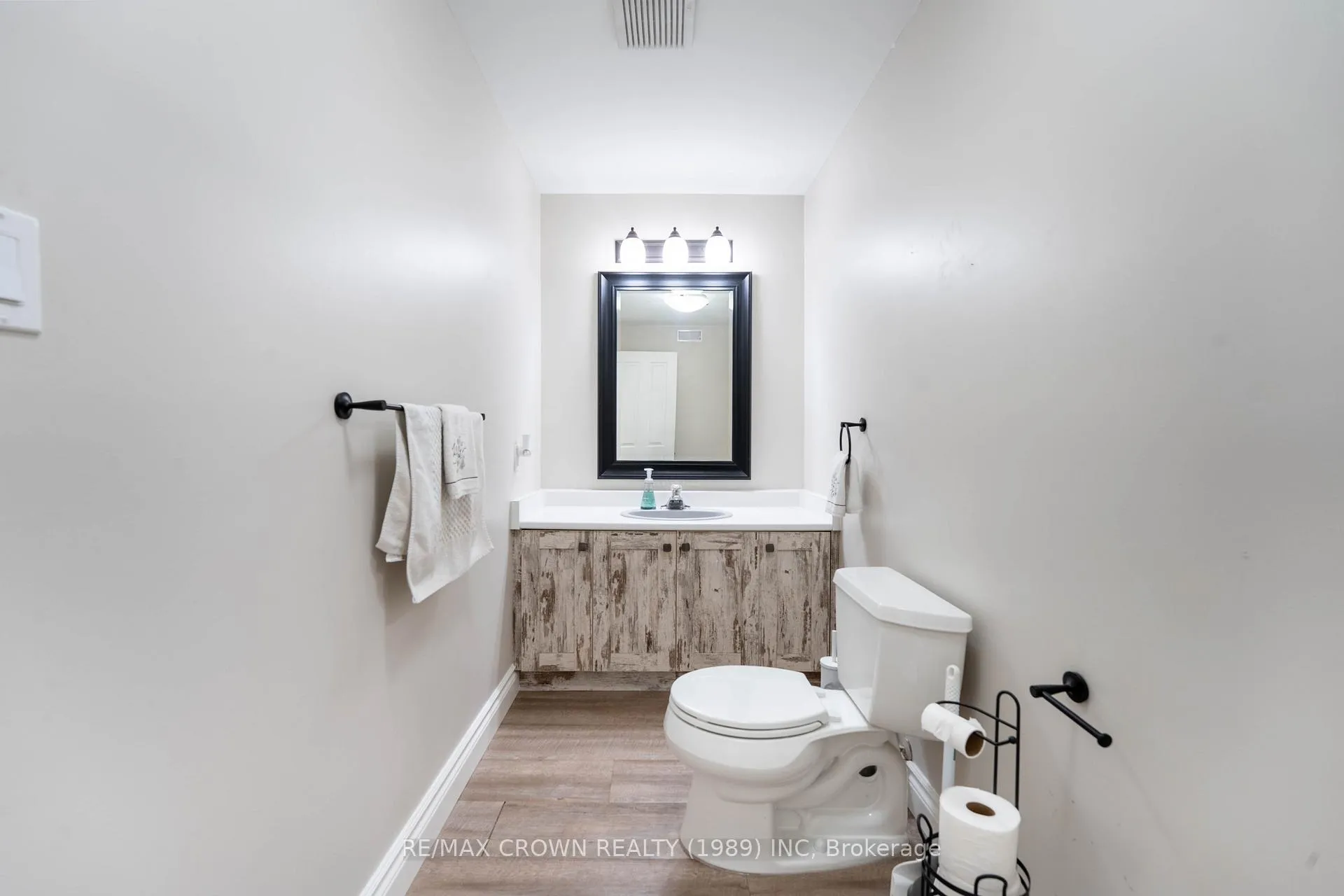 Photo 34 of 617 Tackaberry Drive, North Bay, West End — HOMEH