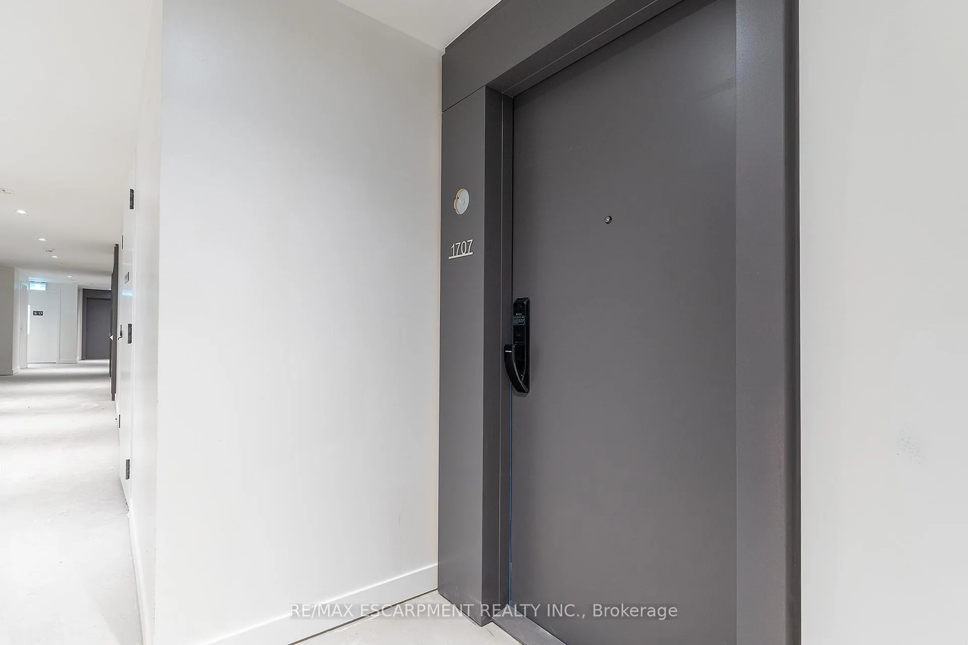 Photo 5 of Unit 1707, 2075 Lakeshore Road, Burlington, Brant — HOMEH