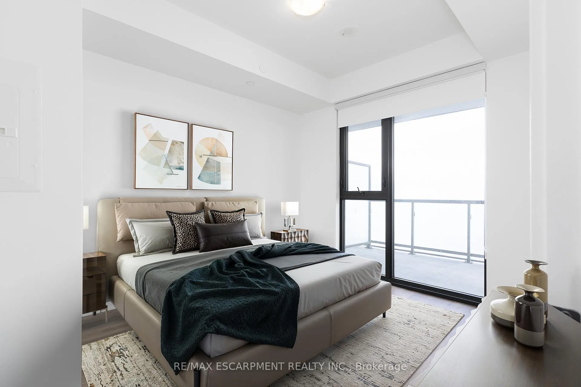 Photo 11 of Unit 1707, 2075 Lakeshore Road, Burlington, Brant — HOMEH
