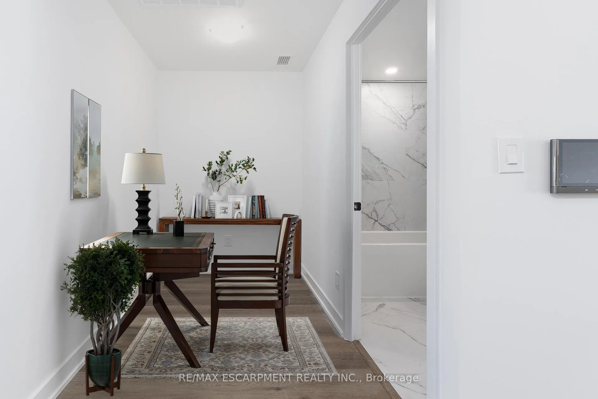 Photo 14 of Unit 1707, 2075 Lakeshore Road, Burlington, Brant — HOMEH