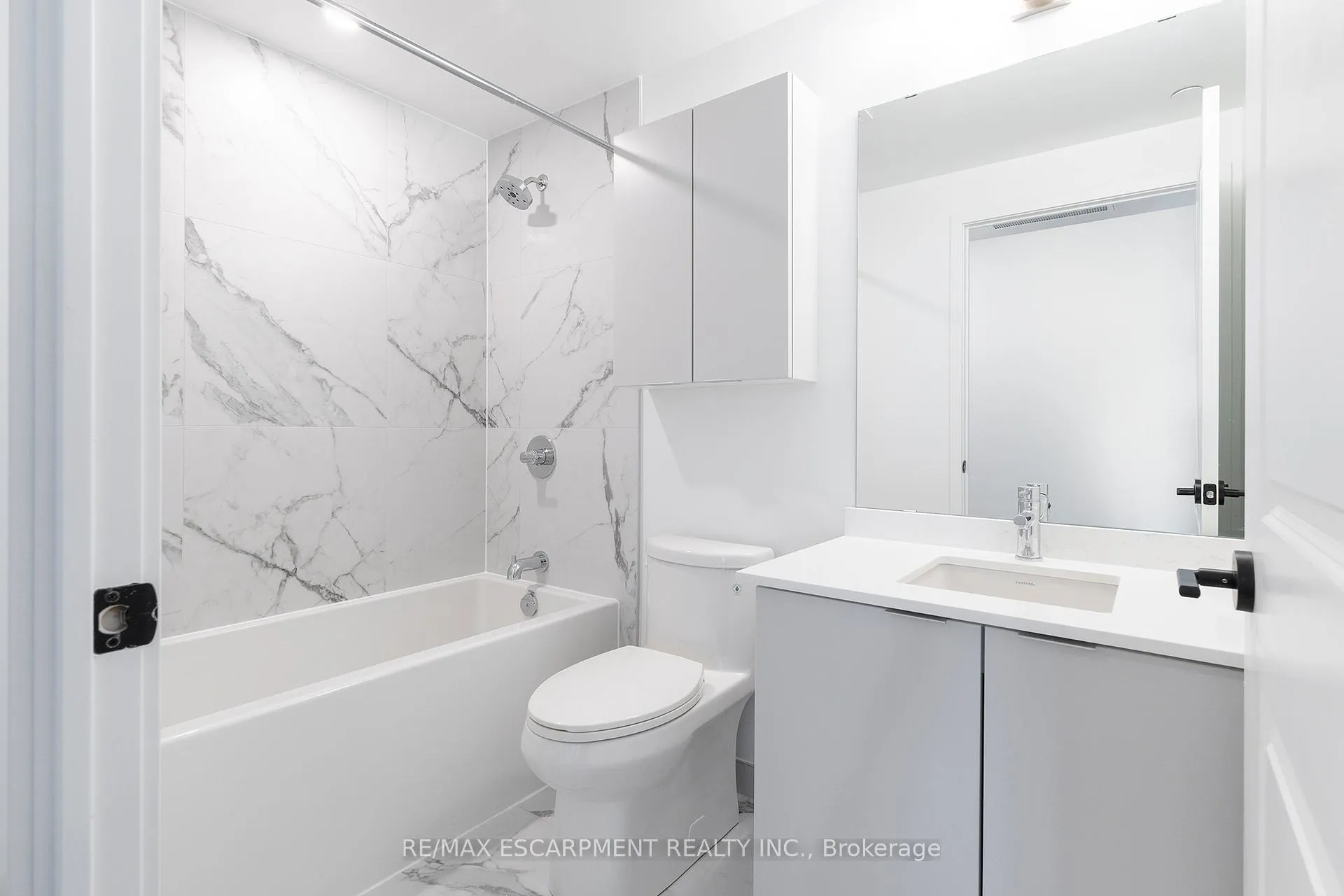 Photo 15 of Unit 1707, 2075 Lakeshore Road, Burlington, Brant — HOMEH