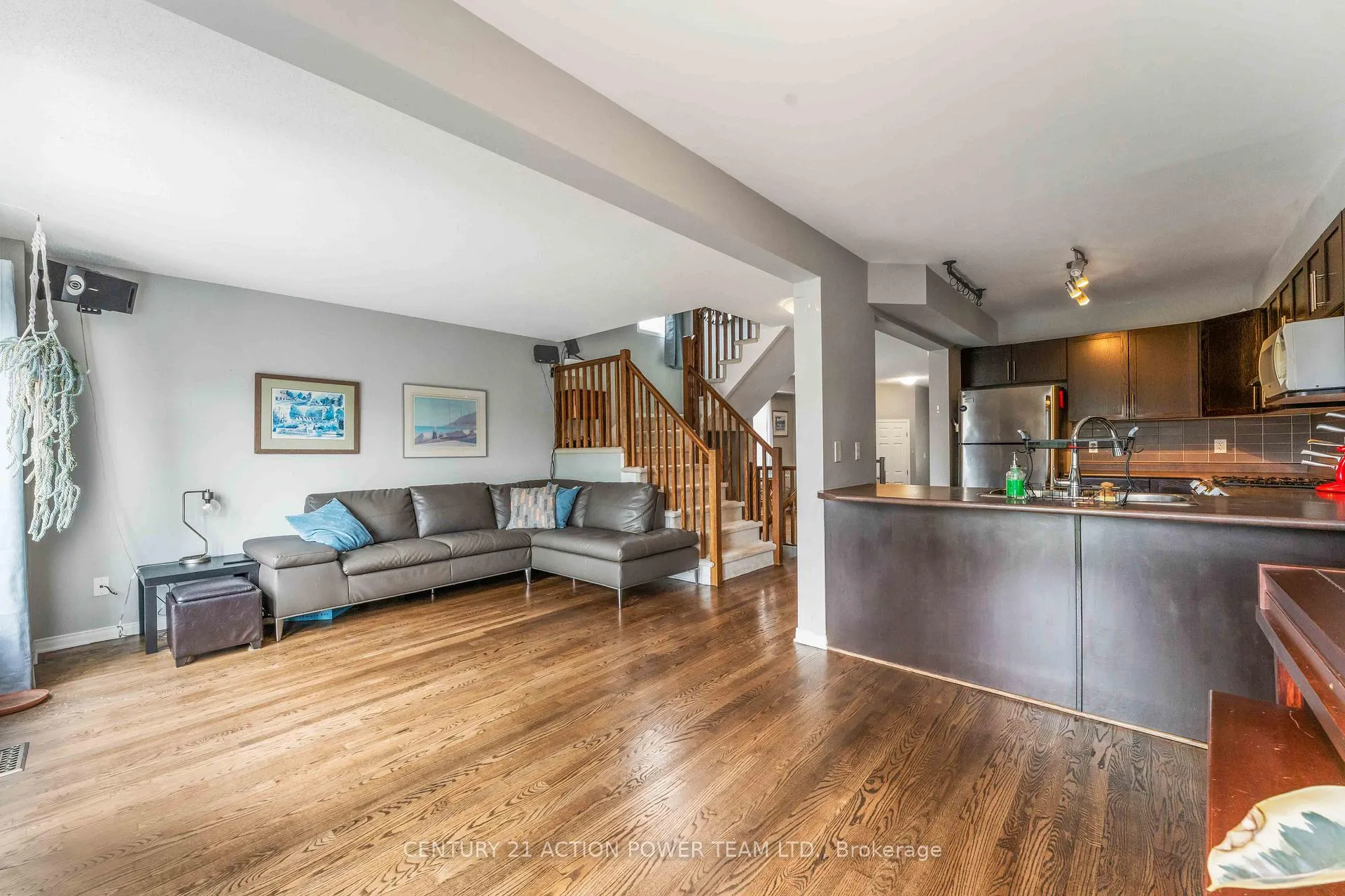 Photo 8 of 153 Lokoya Street, Ottawa, Kanata - Emerald Meadows/Trailwest — HOMEH