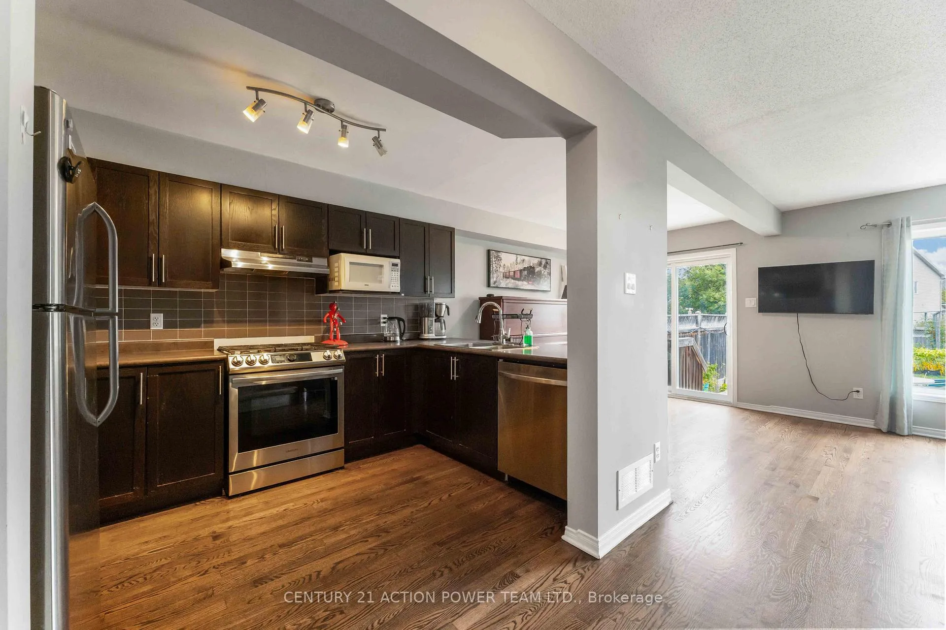 Photo 10 of 153 Lokoya Street, Ottawa, Kanata - Emerald Meadows/Trailwest — HOMEH