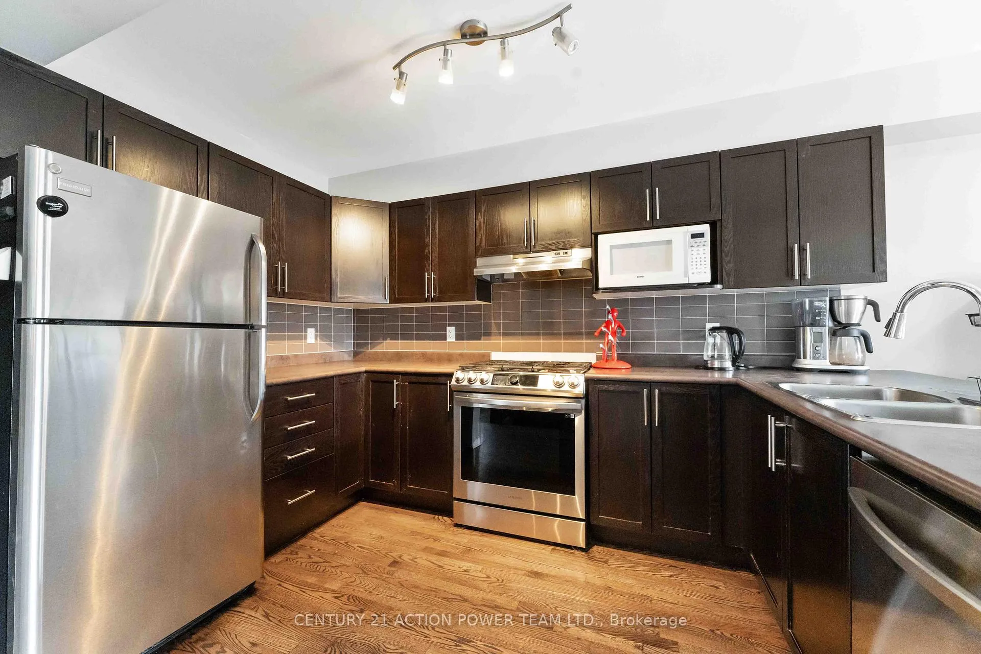Photo 11 of 153 Lokoya Street, Ottawa, Kanata - Emerald Meadows/Trailwest — HOMEH