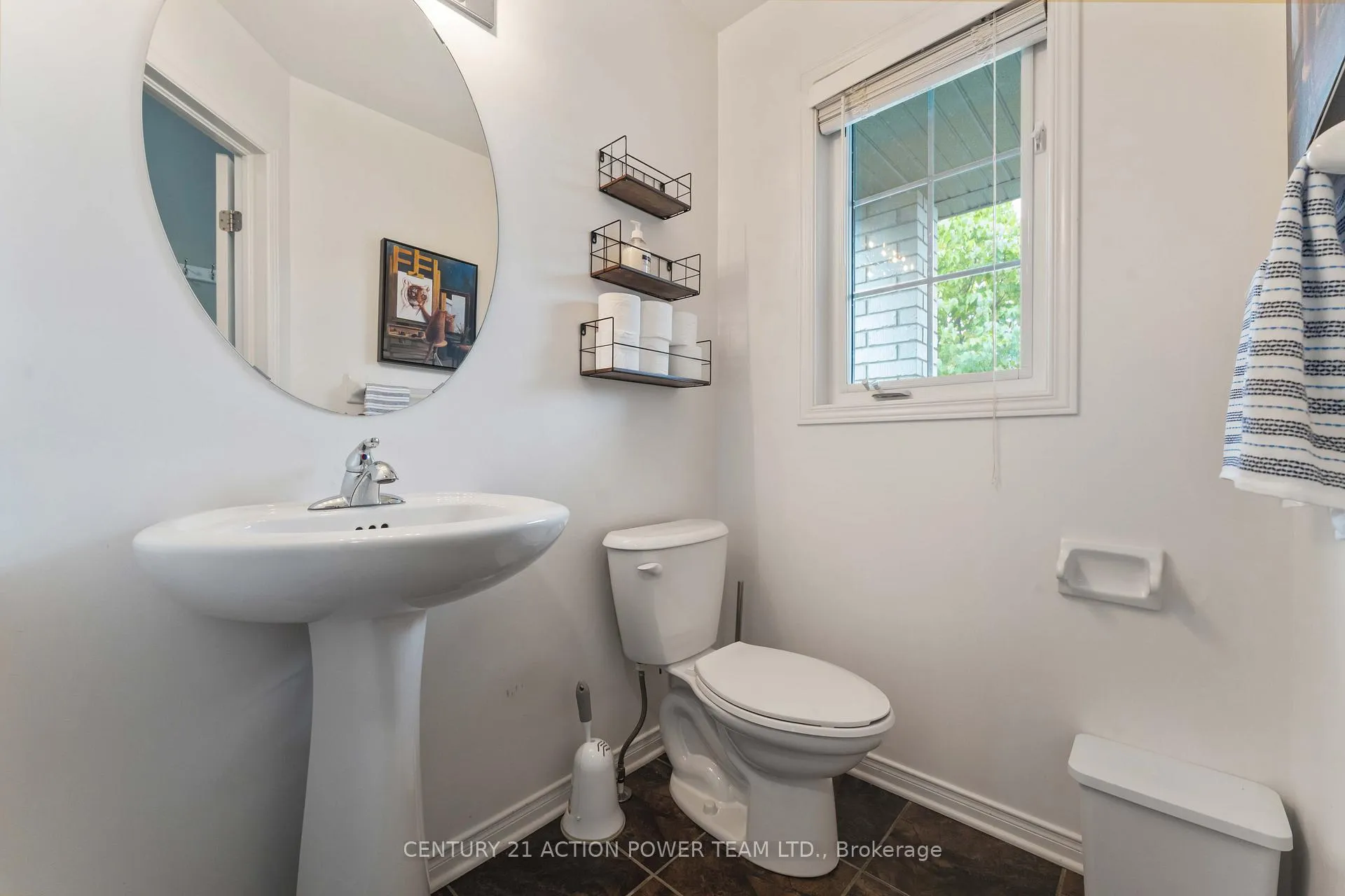Photo 13 of 153 Lokoya Street, Ottawa, Kanata - Emerald Meadows/Trailwest — HOMEH