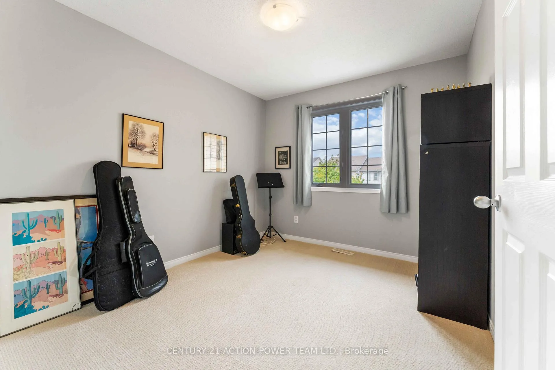 Photo 18 of 153 Lokoya Street, Ottawa, Kanata - Emerald Meadows/Trailwest — HOMEH