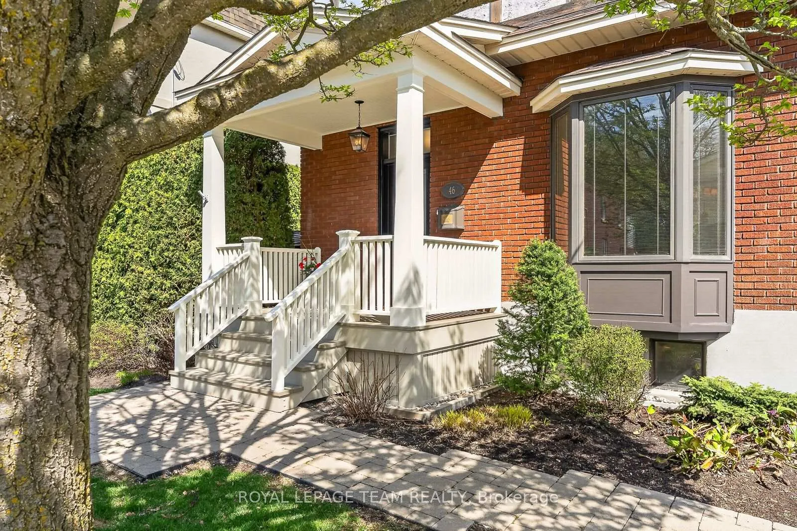 Photo 3 of 46 Ivy Crescent, Ottawa, Lindenlea — HOMEH