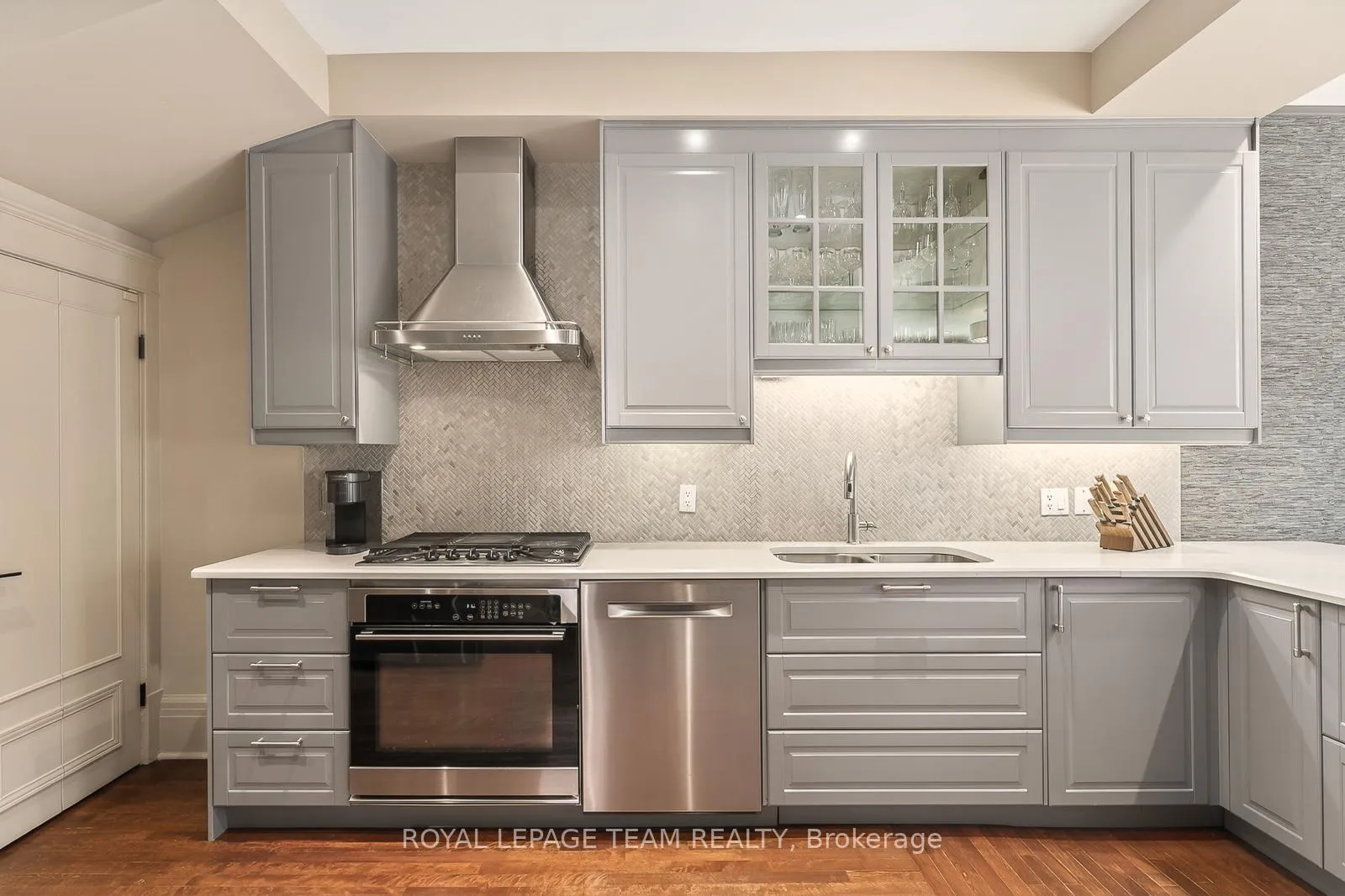 Photo 14 of 46 Ivy Crescent, Ottawa, Lindenlea — HOMEH