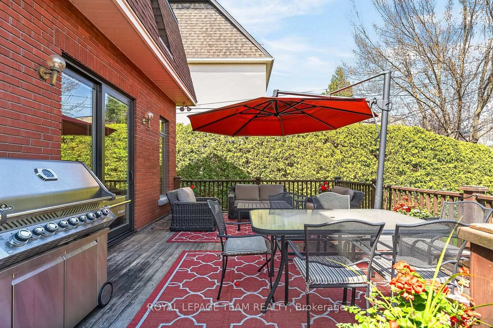 Photo 36 of 46 Ivy Crescent, Ottawa, Lindenlea — HOMEH