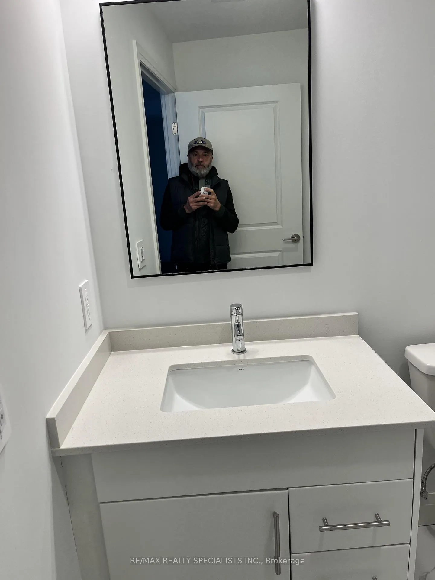 Photo 9 of Unit 808, 1333 Weber Street E, Kitchener — HOMEH