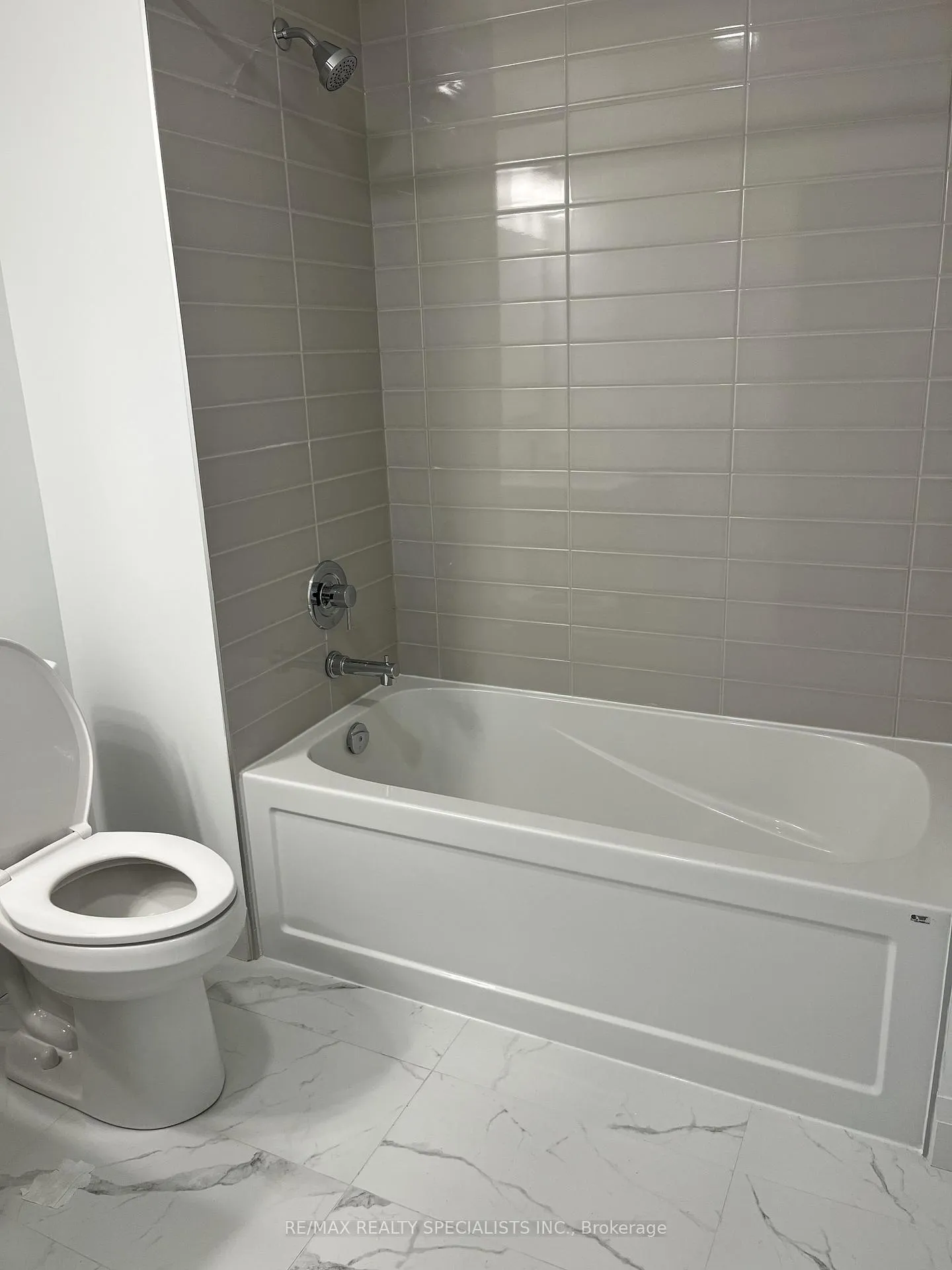Photo 10 of Unit 808, 1333 Weber Street E, Kitchener — HOMEH