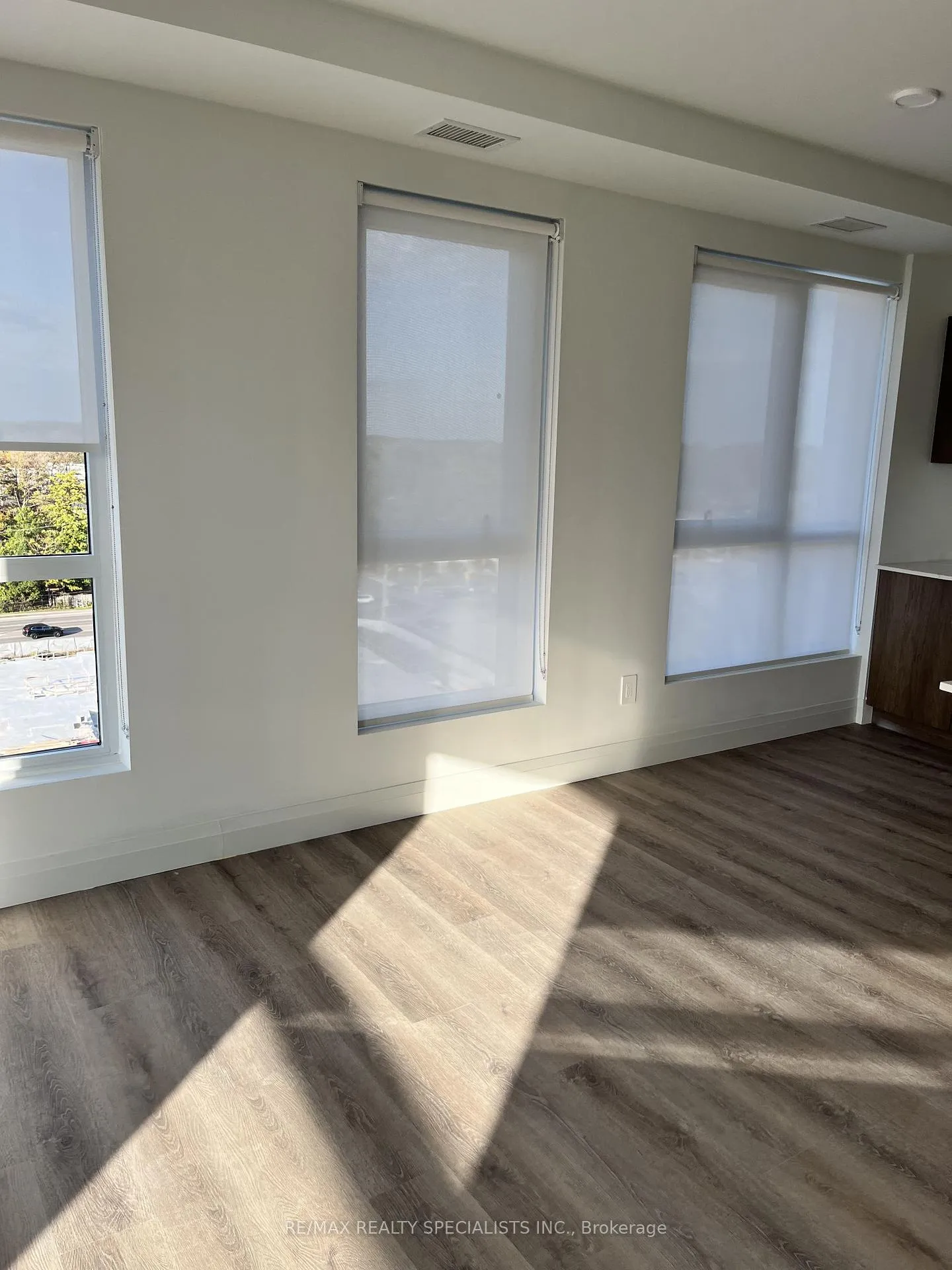 Photo 15 of Unit 808, 1333 Weber Street E, Kitchener — HOMEH