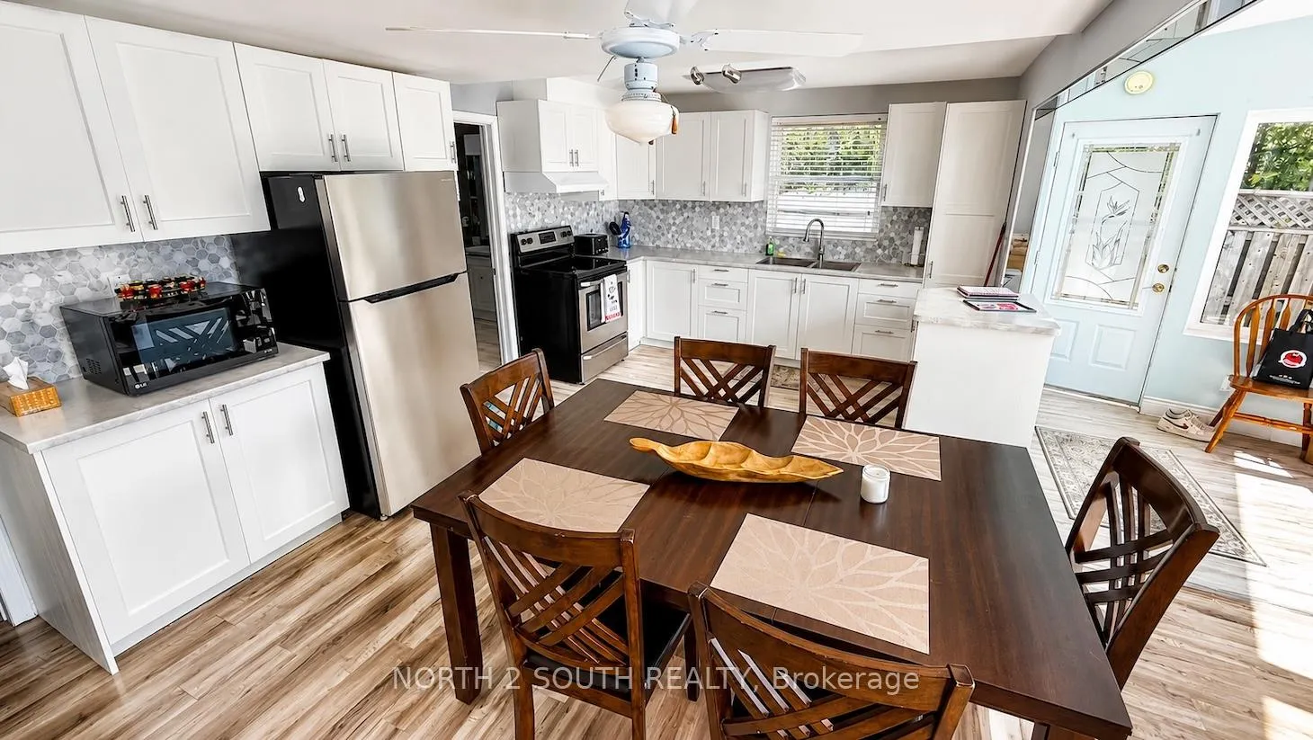 Photo 21 of 123 Fells Point Road, Kawartha Lakes, Fenelon — HOMEH
