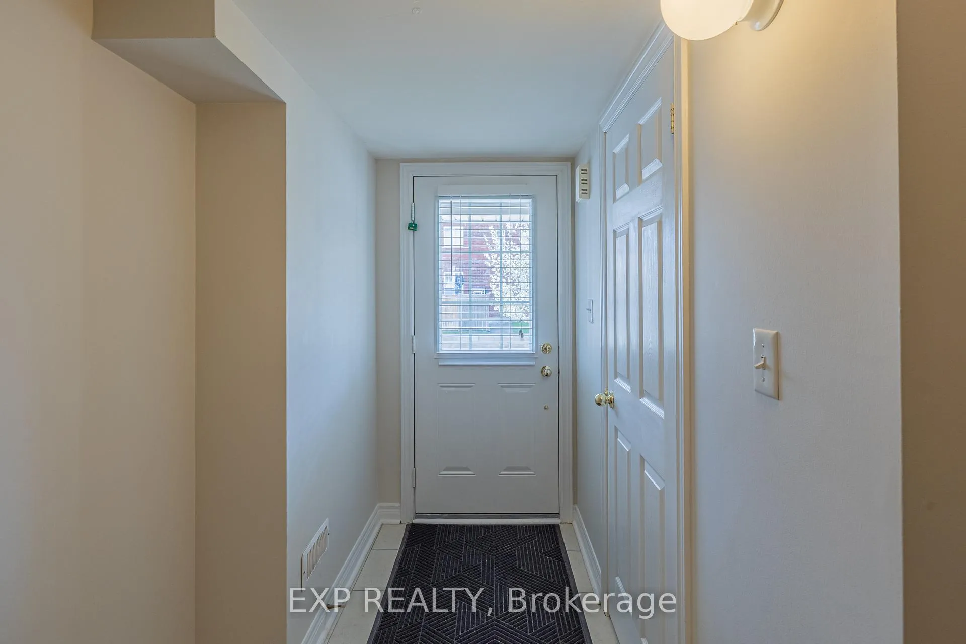 Photo 5 of 1174 Durno Court, Milton, Harrison — HOMEH