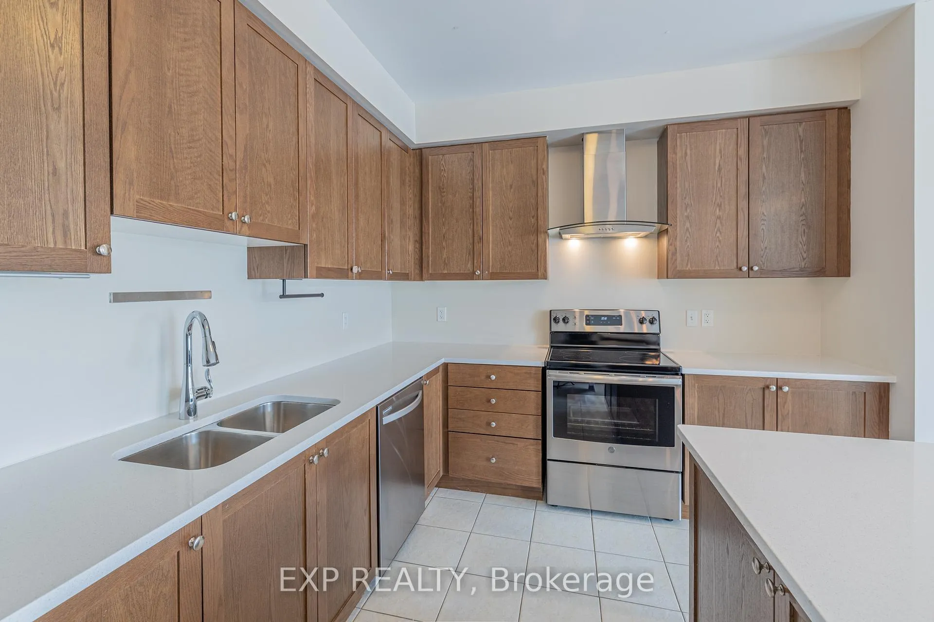 Photo 9 of 1174 Durno Court, Milton, Harrison — HOMEH