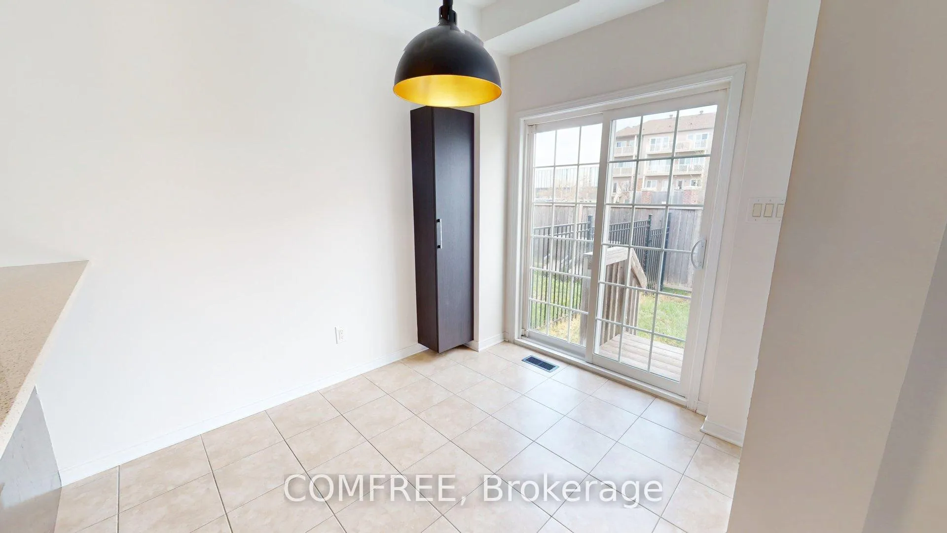Photo 4 of 149 Lochnaw Private, Ottawa, Barrhaven - Stonebridge — HOMEH