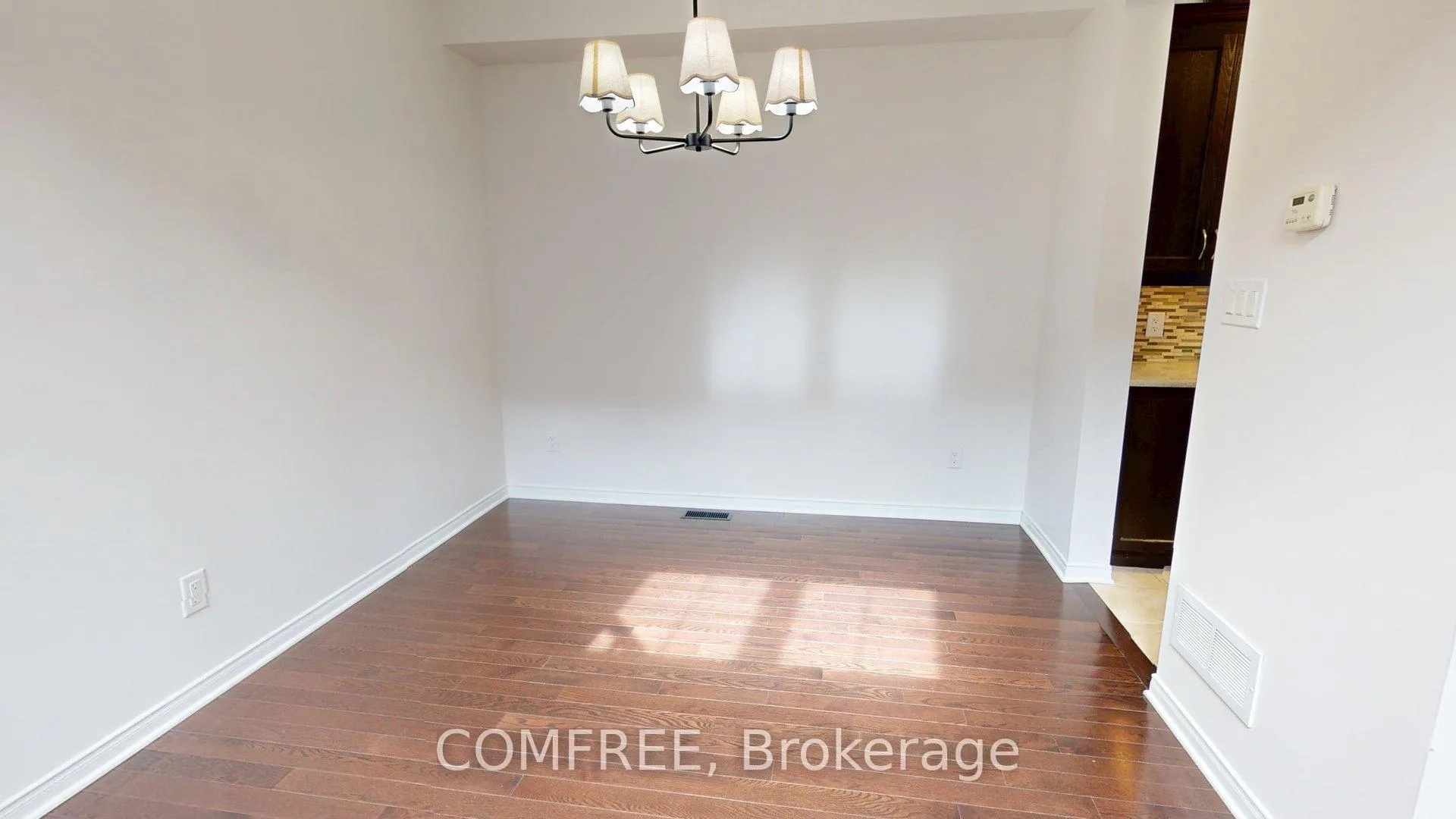Photo 11 of 149 Lochnaw Private, Ottawa, Barrhaven - Stonebridge — HOMEH
