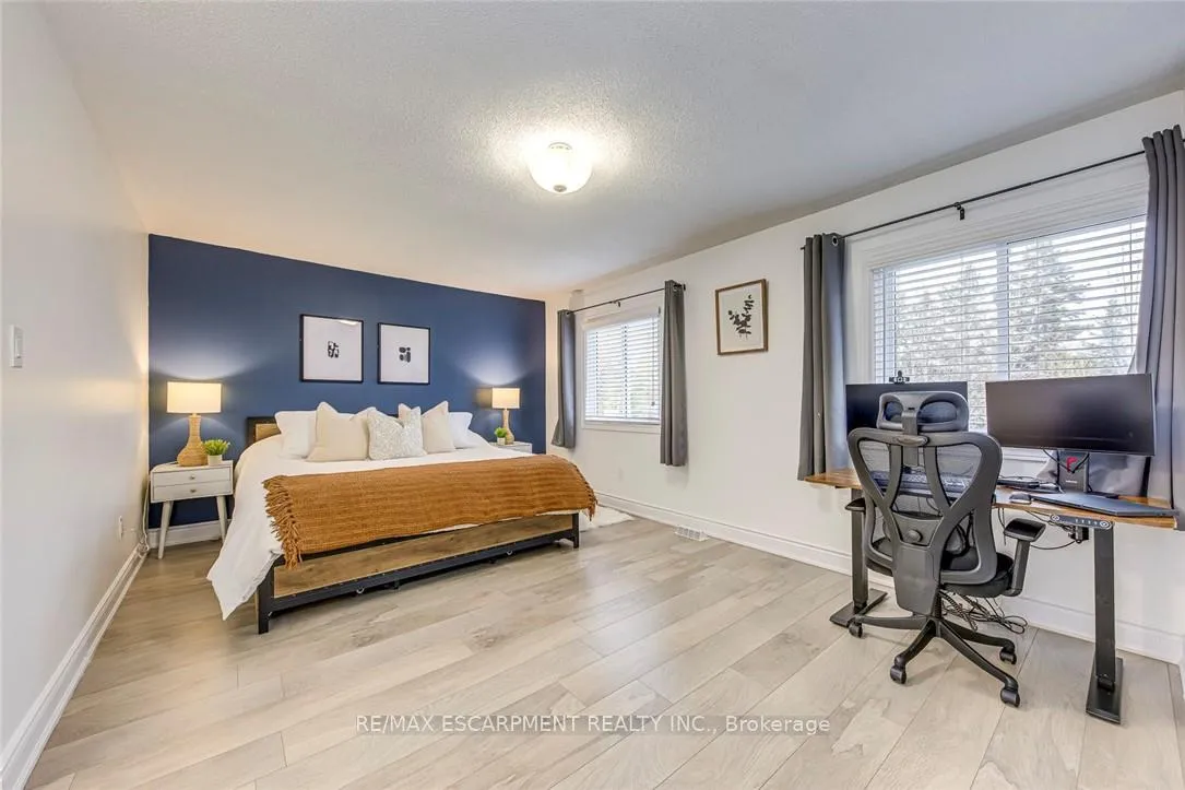 Photo 15 of Unit 10, 3115 New Street, Burlington, Roseland — HOMEH