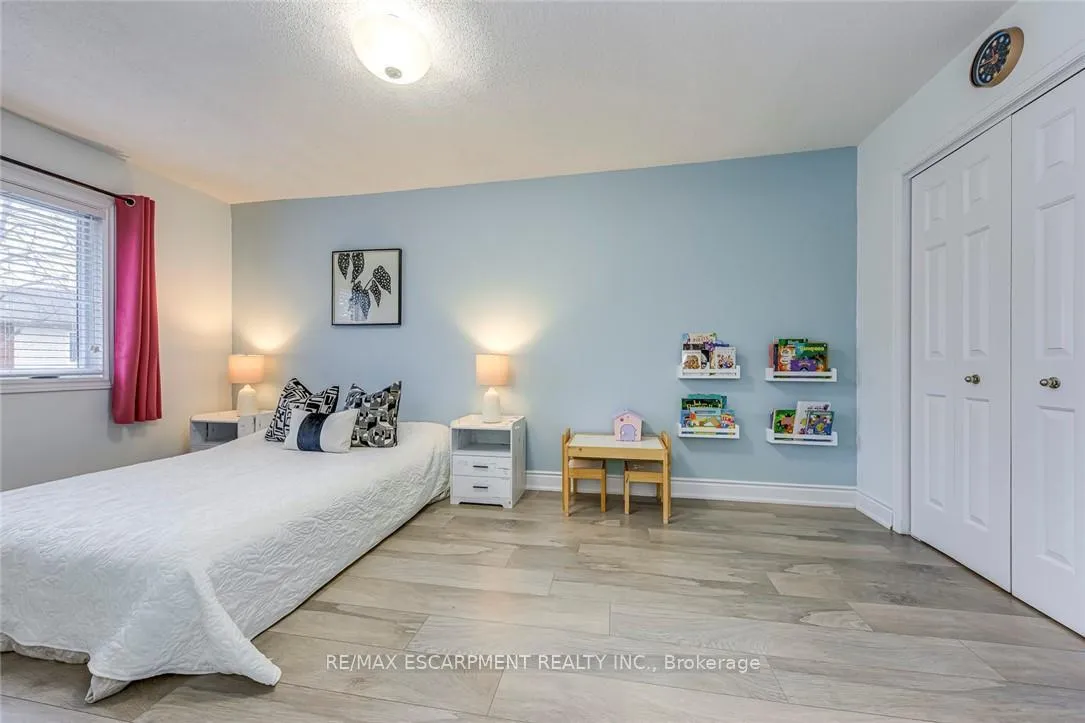 Photo 21 of Unit 10, 3115 New Street, Burlington, Roseland — HOMEH