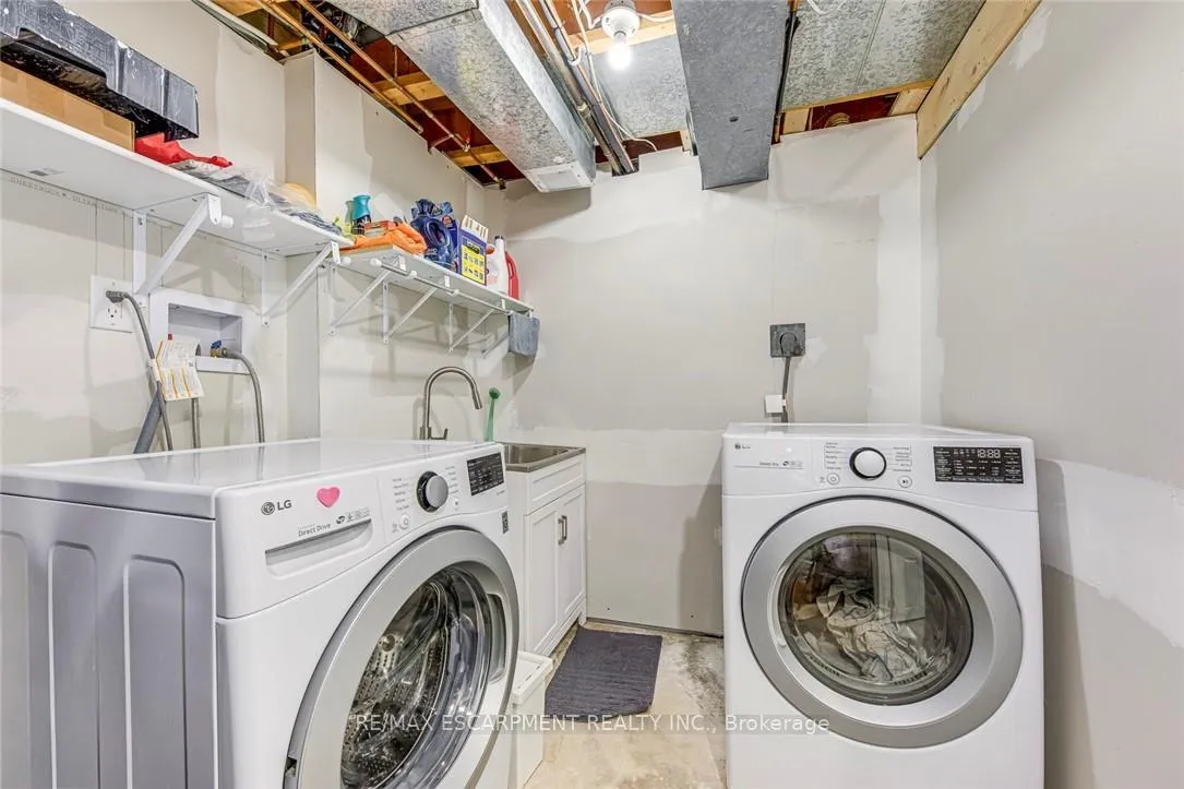 Photo 31 of Unit 10, 3115 New Street, Burlington, Roseland — HOMEH