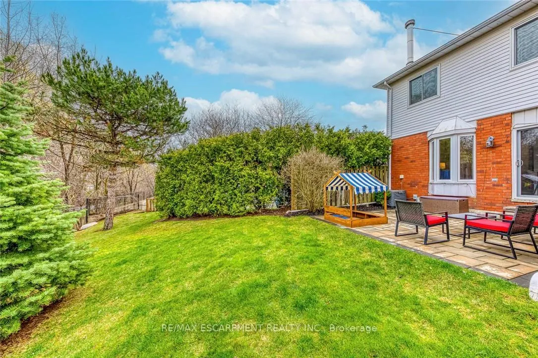 Photo 34 of Unit 10, 3115 New Street, Burlington, Roseland — HOMEH