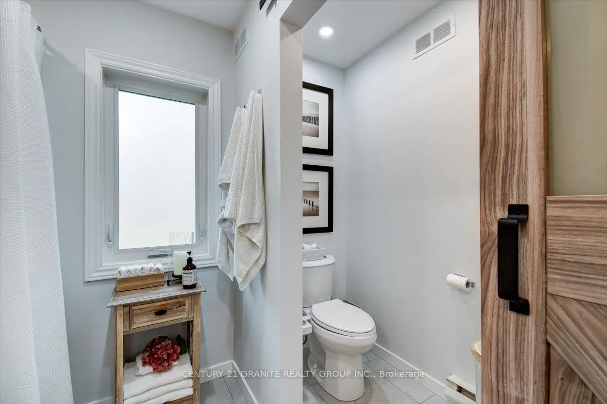 Photo 15 of 1012 Black Road, Frontenac, Frontenac North — HOMEH