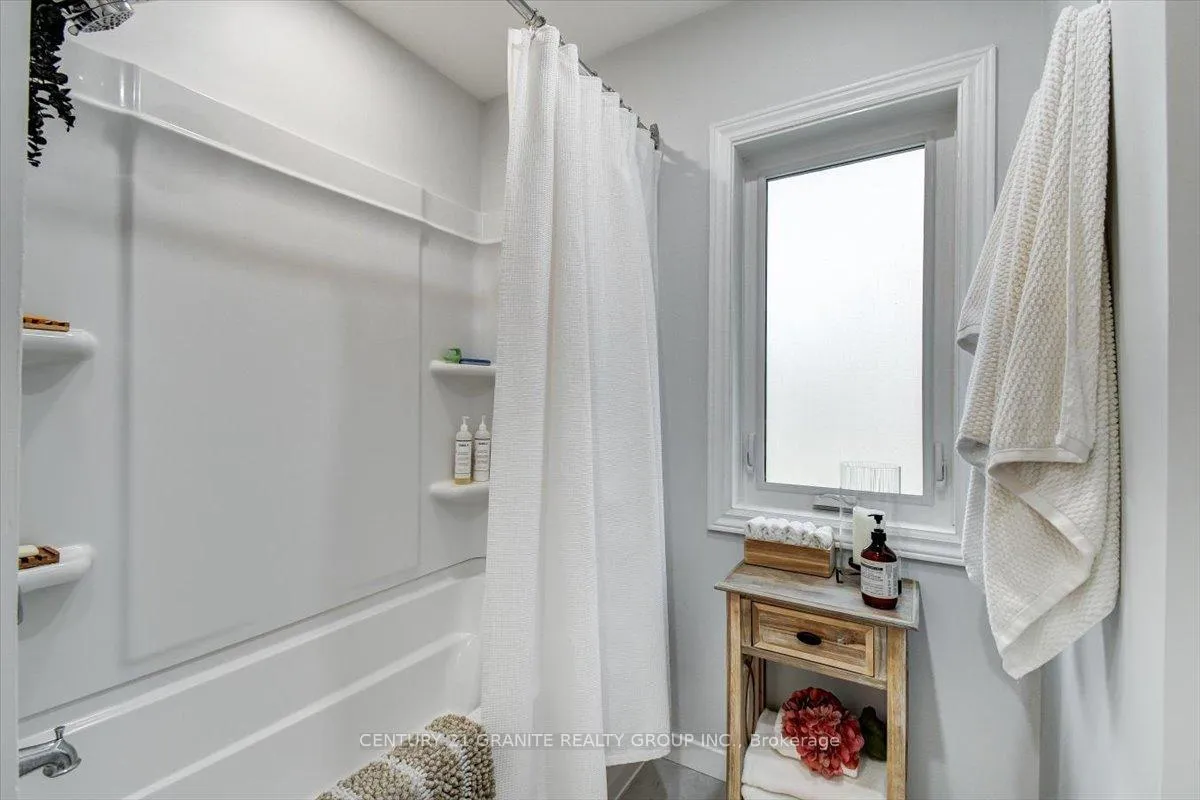 Photo 16 of 1012 Black Road, Frontenac, Frontenac North — HOMEH