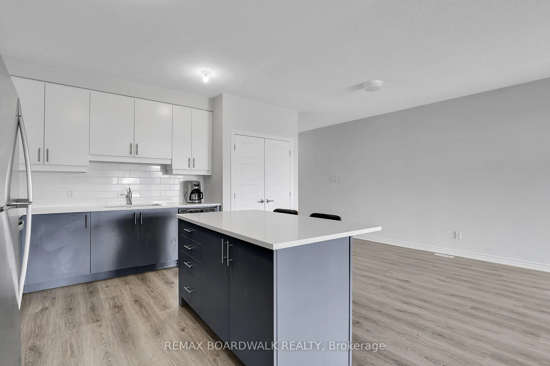 Photo 19 of 306 Pilot Private, Ottawa, Kanata - Emerald Meadows/Trailwest — HOMEH