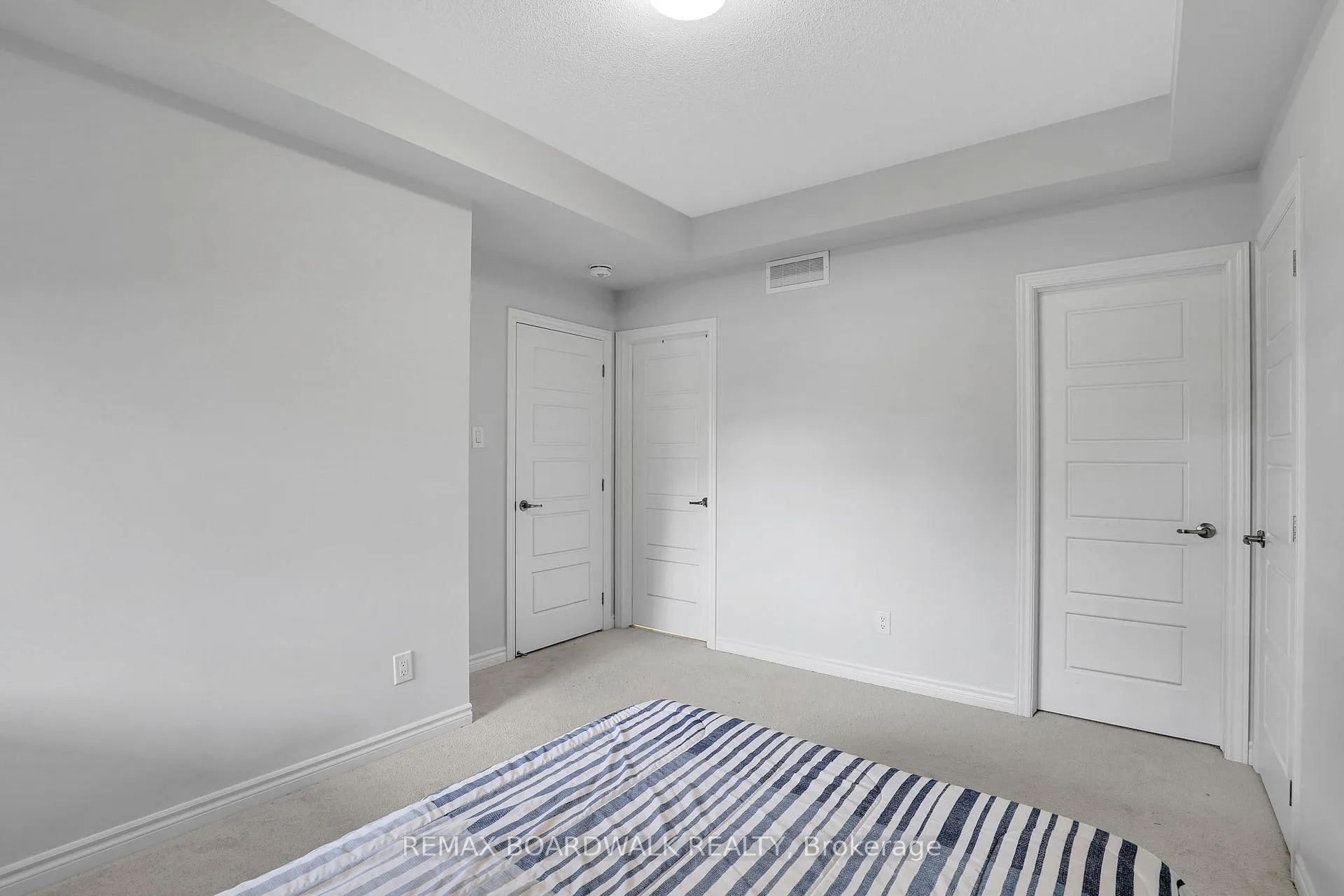Photo 21 of 306 Pilot Private, Ottawa, Kanata - Emerald Meadows/Trailwest — HOMEH
