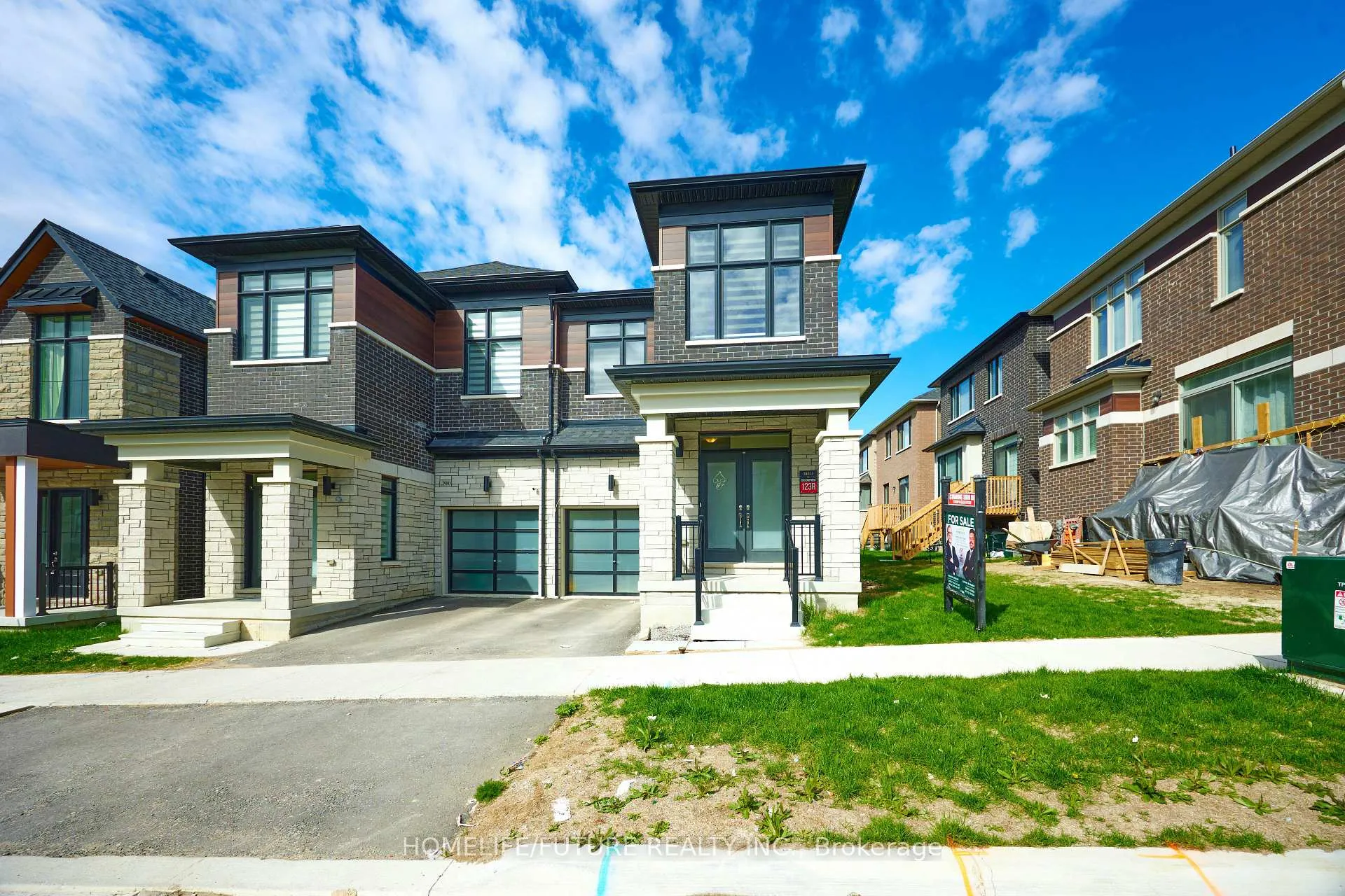 Front of 2982 Seagrass Street