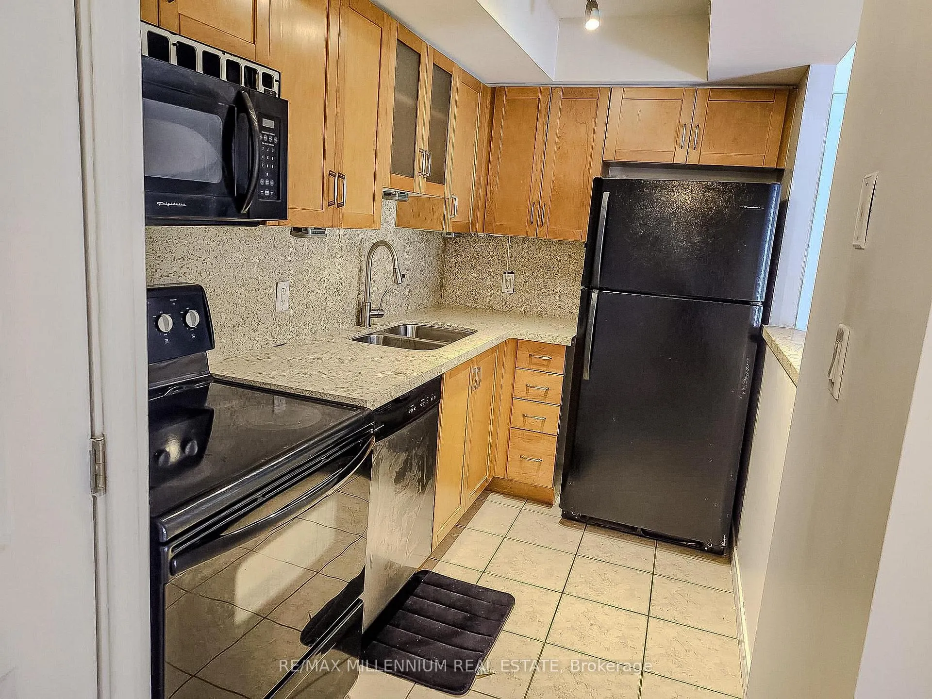 Photo 30 of Unit 837, 46 Western Battery Road, Toronto, Niagara — HOMEH