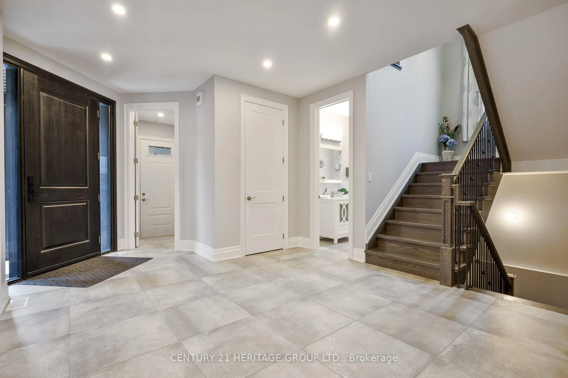 Photo 4 of 1894 Simcoe Road, Innisfil, Alcona — HOMEH
