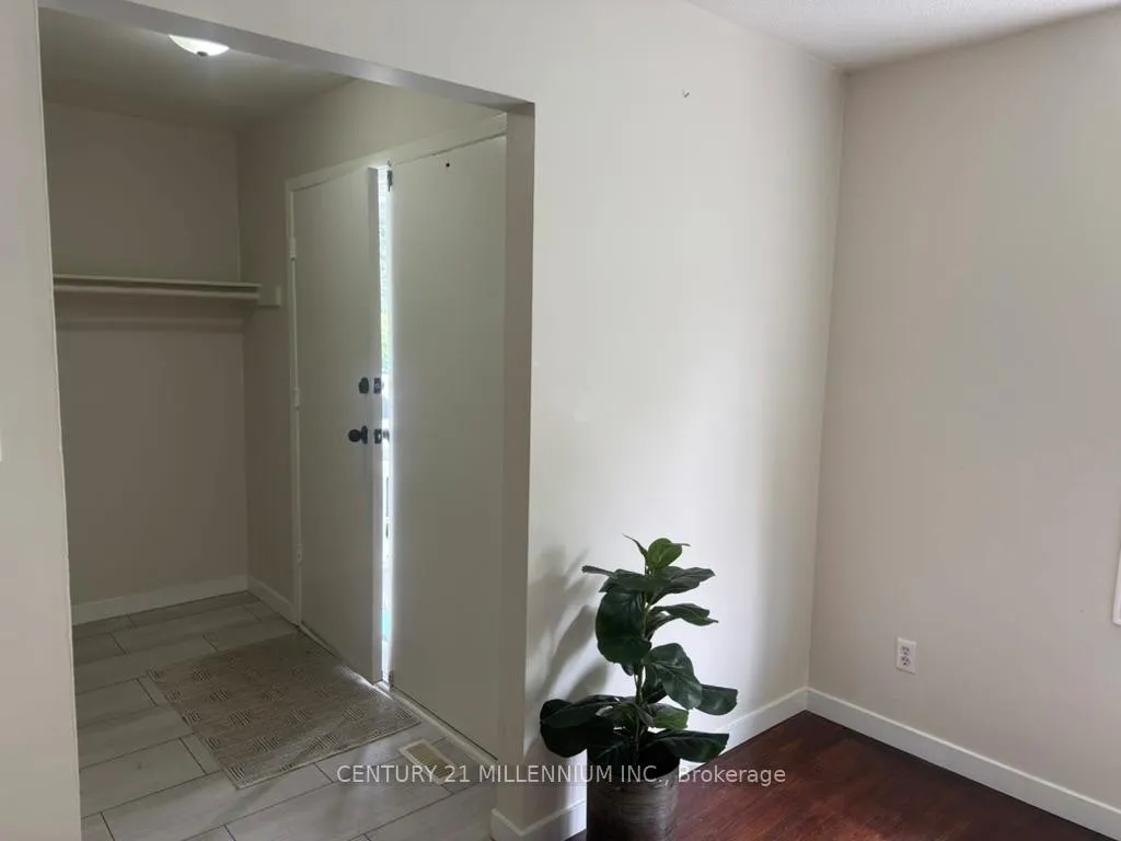 Photo 5 of Unit Upper, 30 Kenilworth Road, Brampton, Madoc — HOMEH